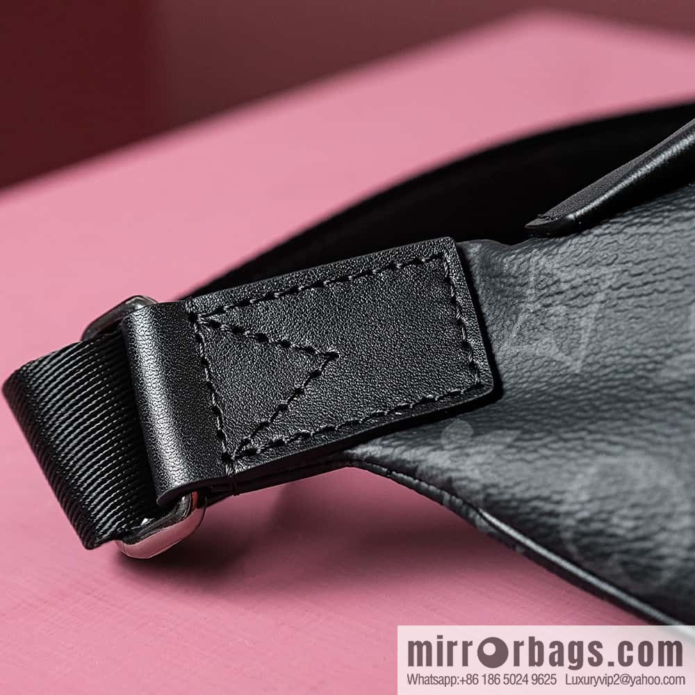 LV Discovery Bumbag PM M46035