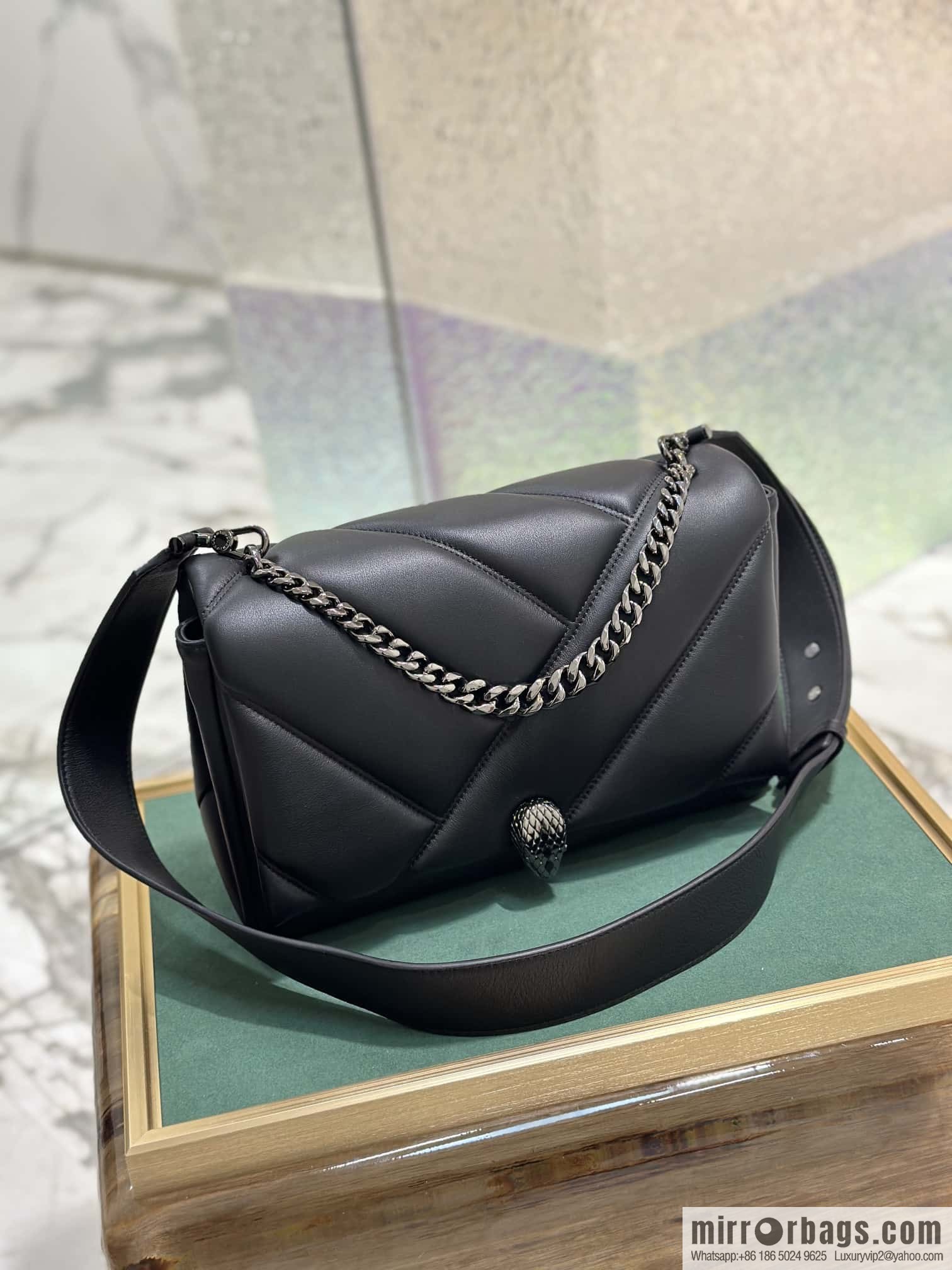 BVLGARI Bulgari SERPENTI CABOCHON series mini crossbody bag Model: 291223