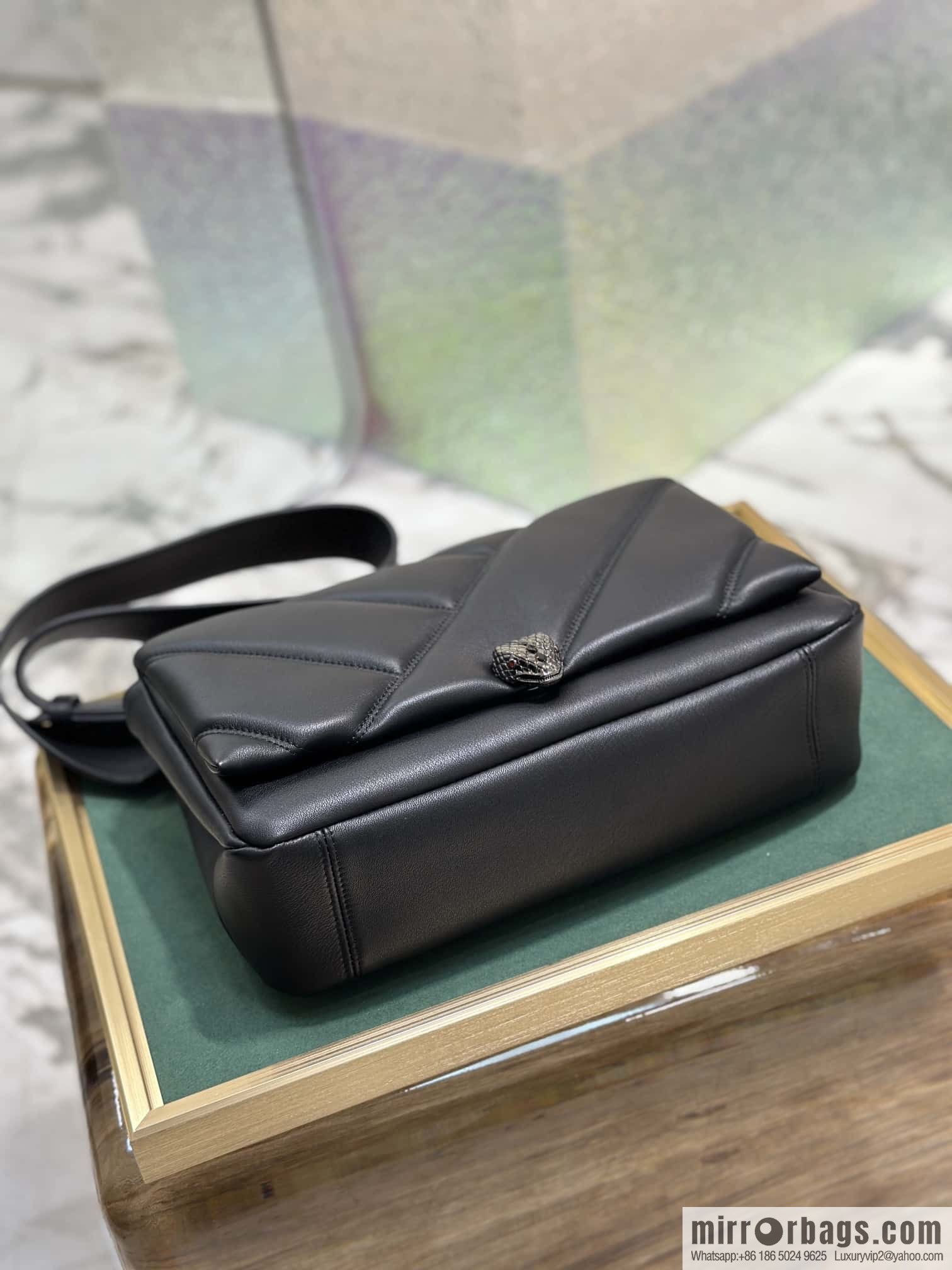BVLGARI Bulgari SERPENTI CABOCHON series mini crossbody bag Model: 291223