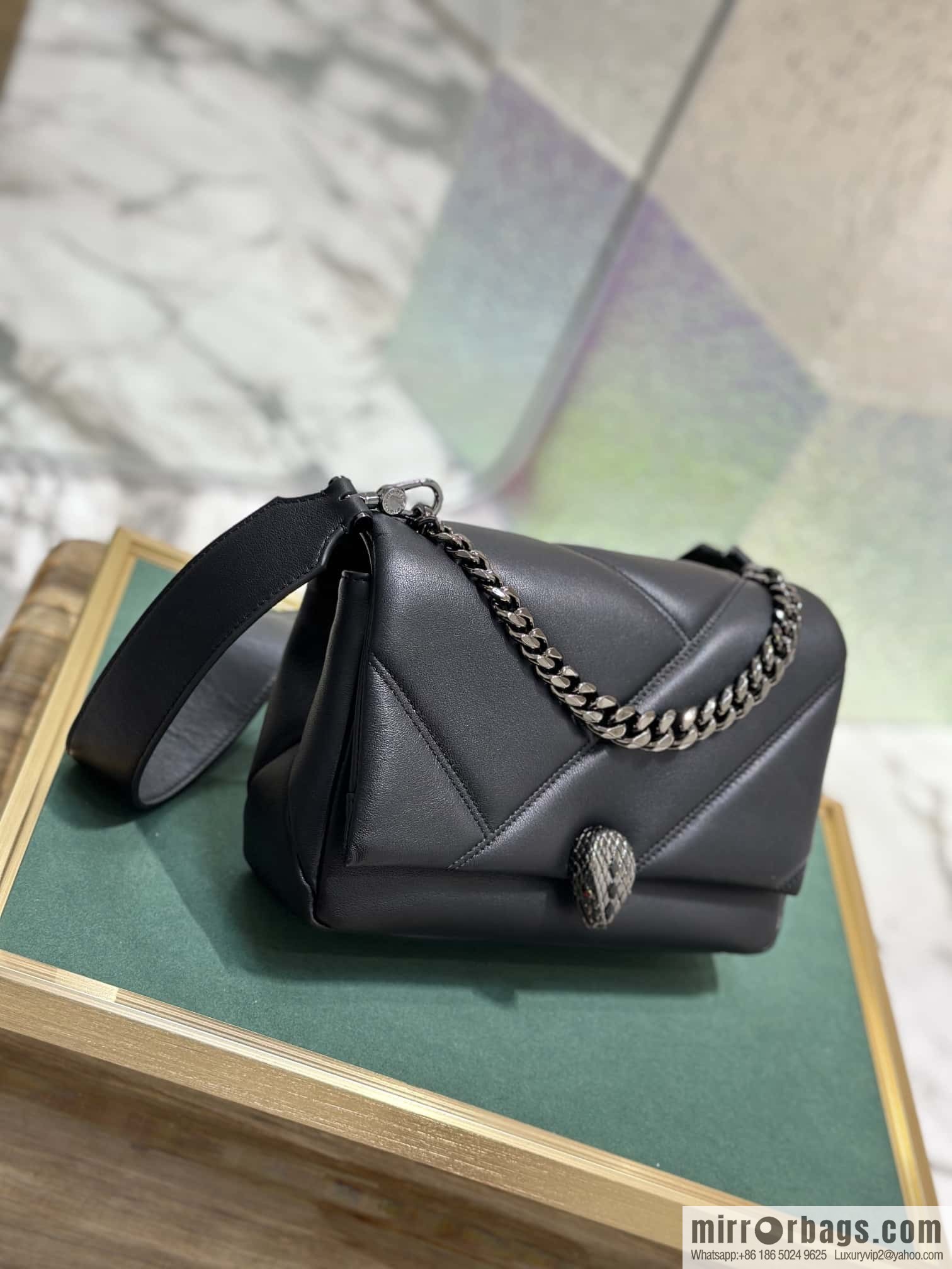 BVLGARI Bulgari SERPENTI CABOCHON series mini crossbody bag Model: 291088