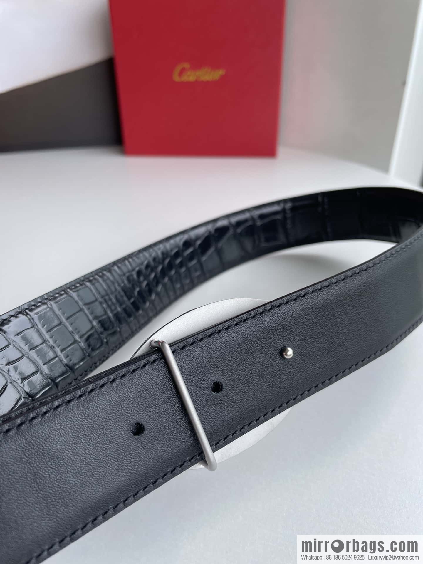 Cartier Cartier, stainless steel metal buckle imported cowhide fine imitation crocodile leather belt 3.5cm