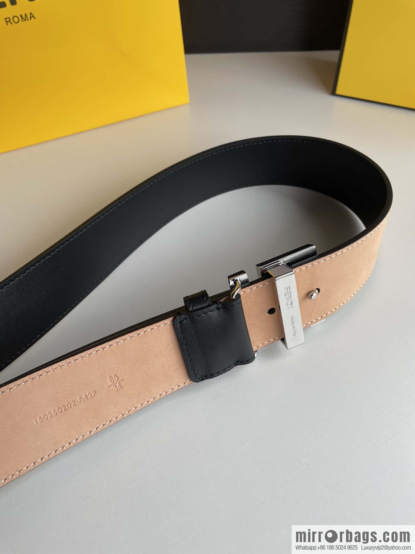 FENDI Fendi FF logo exquisite craftsmanship metal buckle first layer cowhide splicing snake skin belt