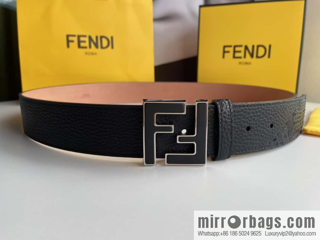FENDI Fendi FF logo exquisite craftsmanship metal buckle first layer cowhide splicing snake skin belt