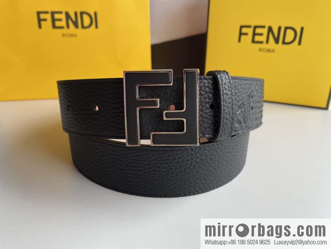 FENDI Fendi FF logo exquisite craftsmanship metal buckle first layer cowhide splicing snake skin belt