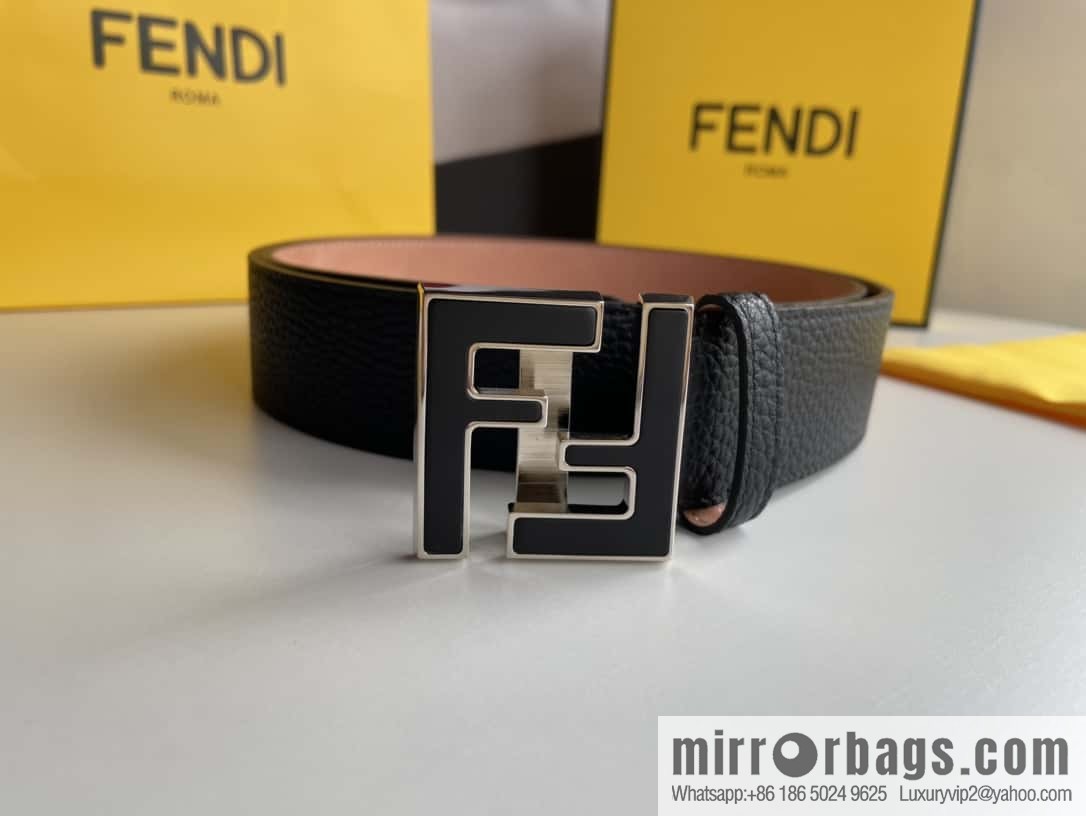FENDI Fendi FF logo exquisite craftsmanship metal buckle first layer cowhide splicing snake skin belt