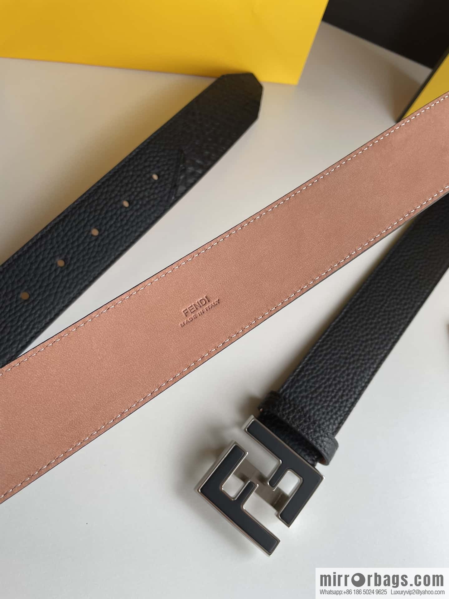 FENDI Fendi FF logo exquisite craftsmanship metal buckle first layer cowhide splicing snake skin belt