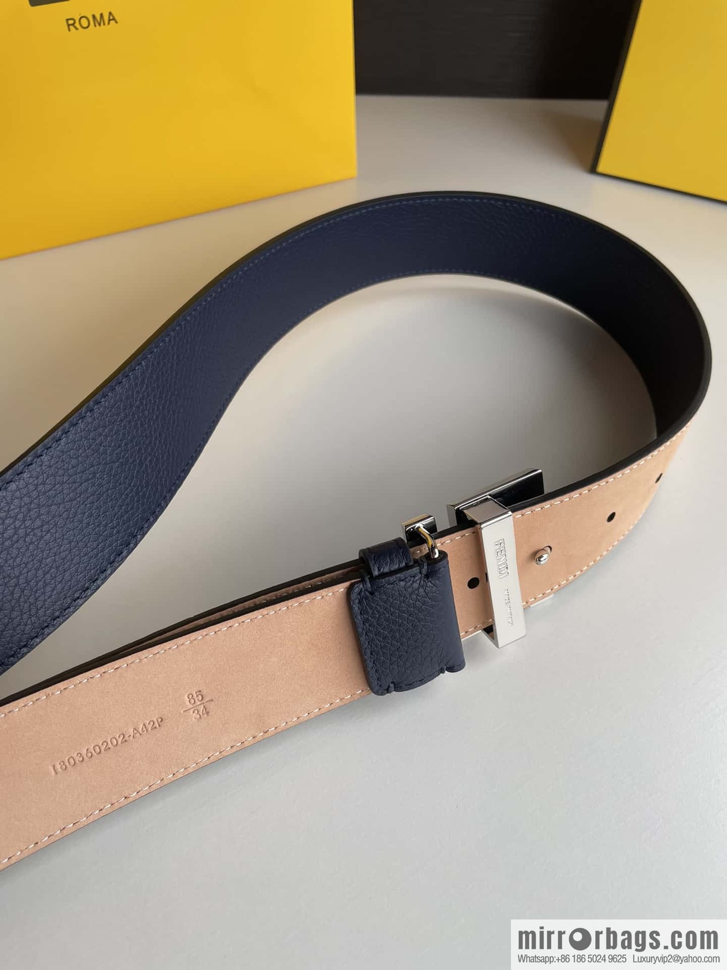 FENDI Fendi FF logo exquisite craftsmanship metal buckle first layer cowhide splicing snake skin belt