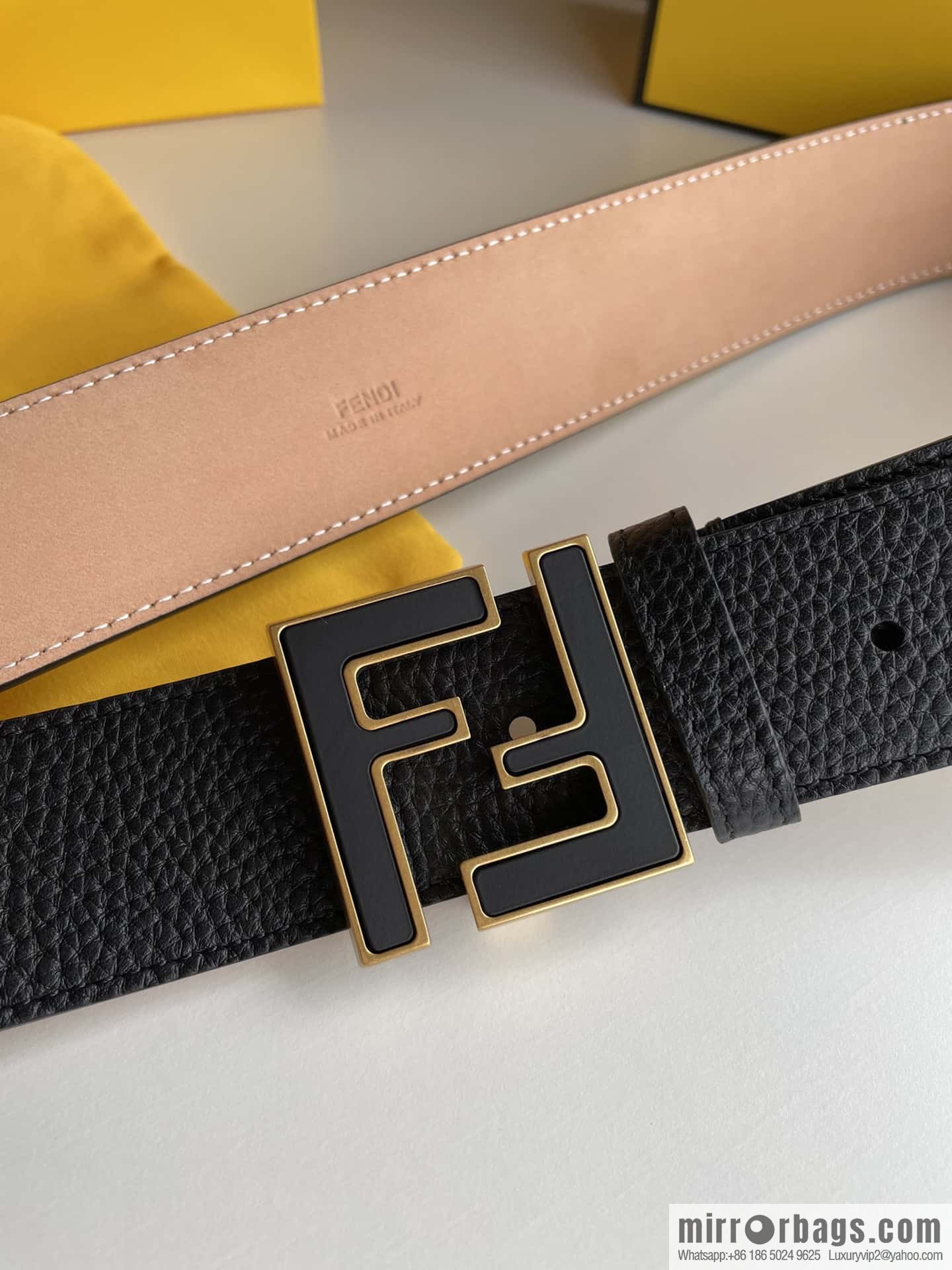 FENDI Fendi FF logo exquisite craftsmanship metal buckle first layer cowhide splicing snake skin belt