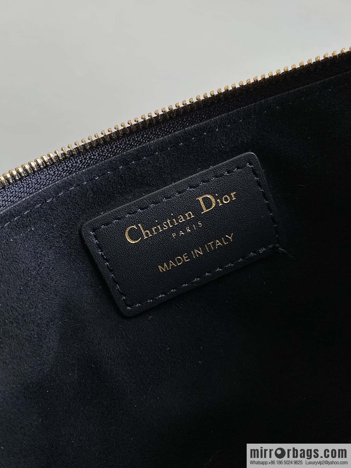 Small DIOR TOUJOURS handbag M2822OSHJ_M900