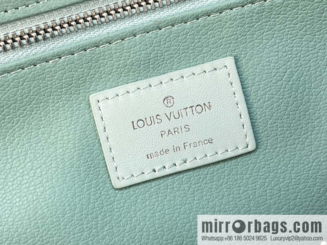 LV M82337 DOPP KIT toilet bag