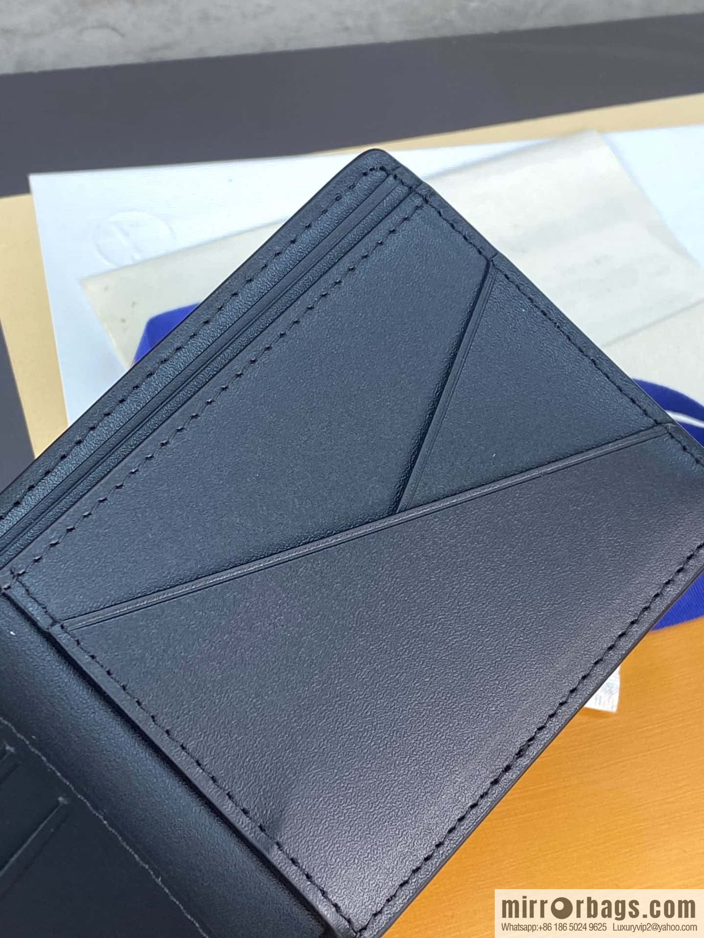 LV M82585 SLENDER Wallet