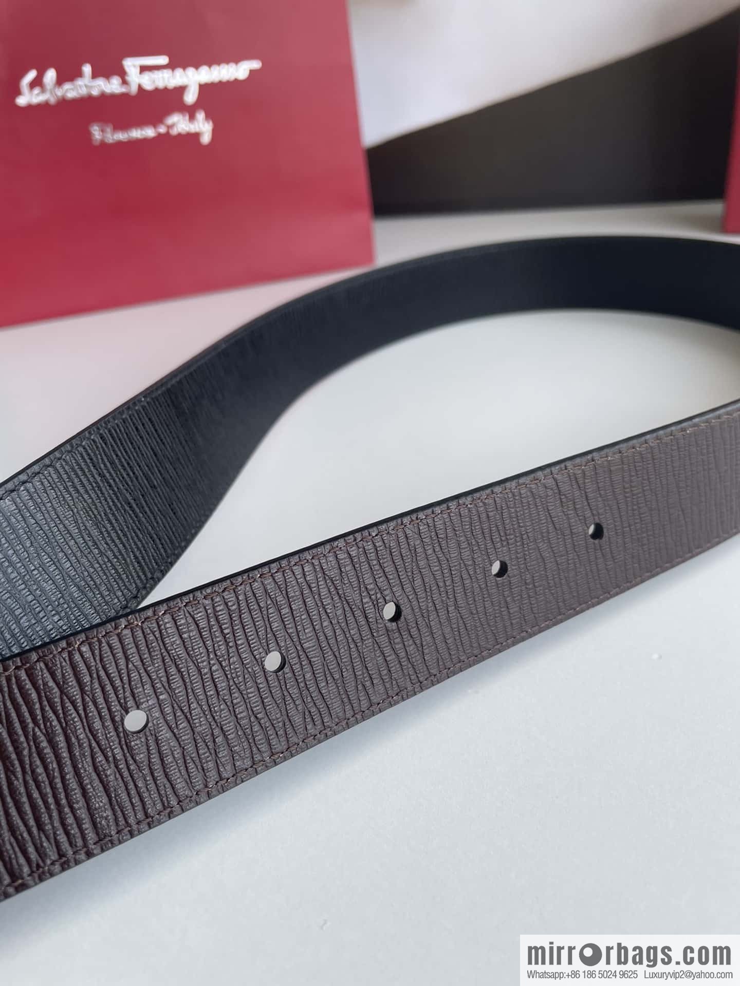 Ferragamo Men's Exquisite Acrylic Metal Buckle Top Cowhide Double-sided External Belt 3.5cm