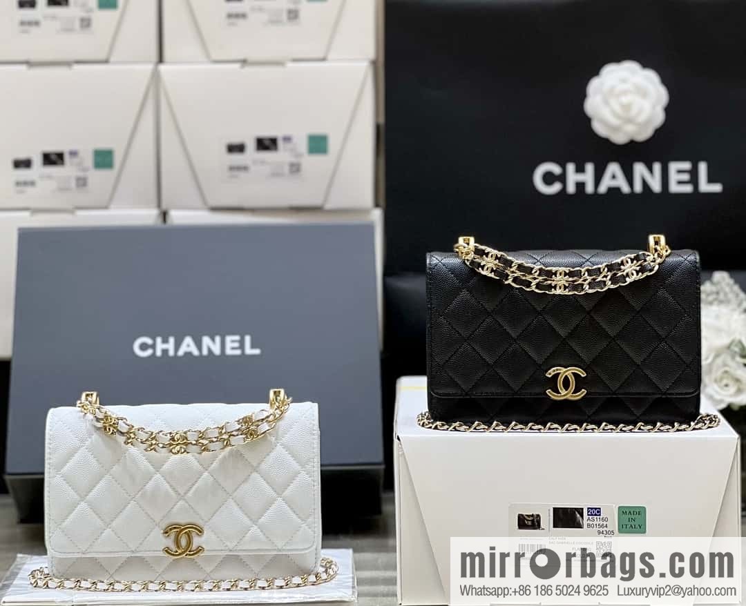 CHANEL 22k autumn and winter high-end ready-to-wear collection, lychee leather woc AP3019 white