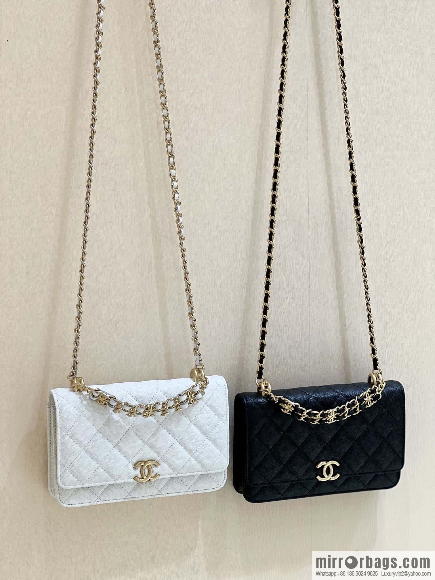 CHANEL 22k autumn and winter high-end ready-to-wear collection, lychee leather woc AP3019 white