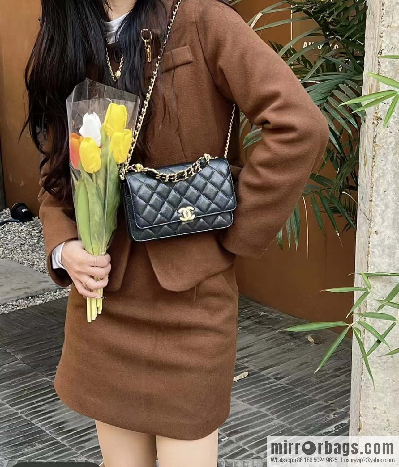 CHANEL 22k autumn and winter high-end ready-to-wear collection, lychee leather woc AP3019 black