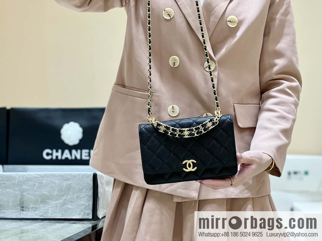 CHANEL 22k autumn and winter high-end ready-to-wear collection, lychee leather woc AP3019 black