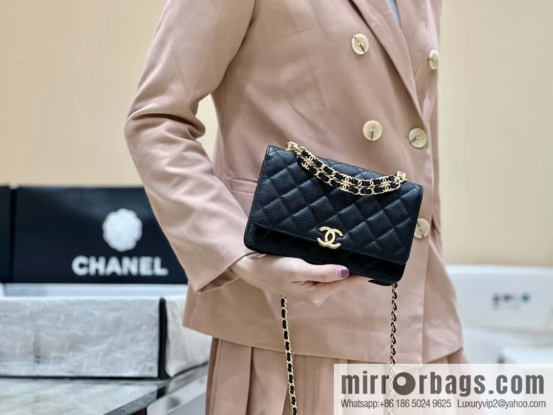 CHANEL 22k autumn and winter high-end ready-to-wear collection, lychee leather woc AP3019 black