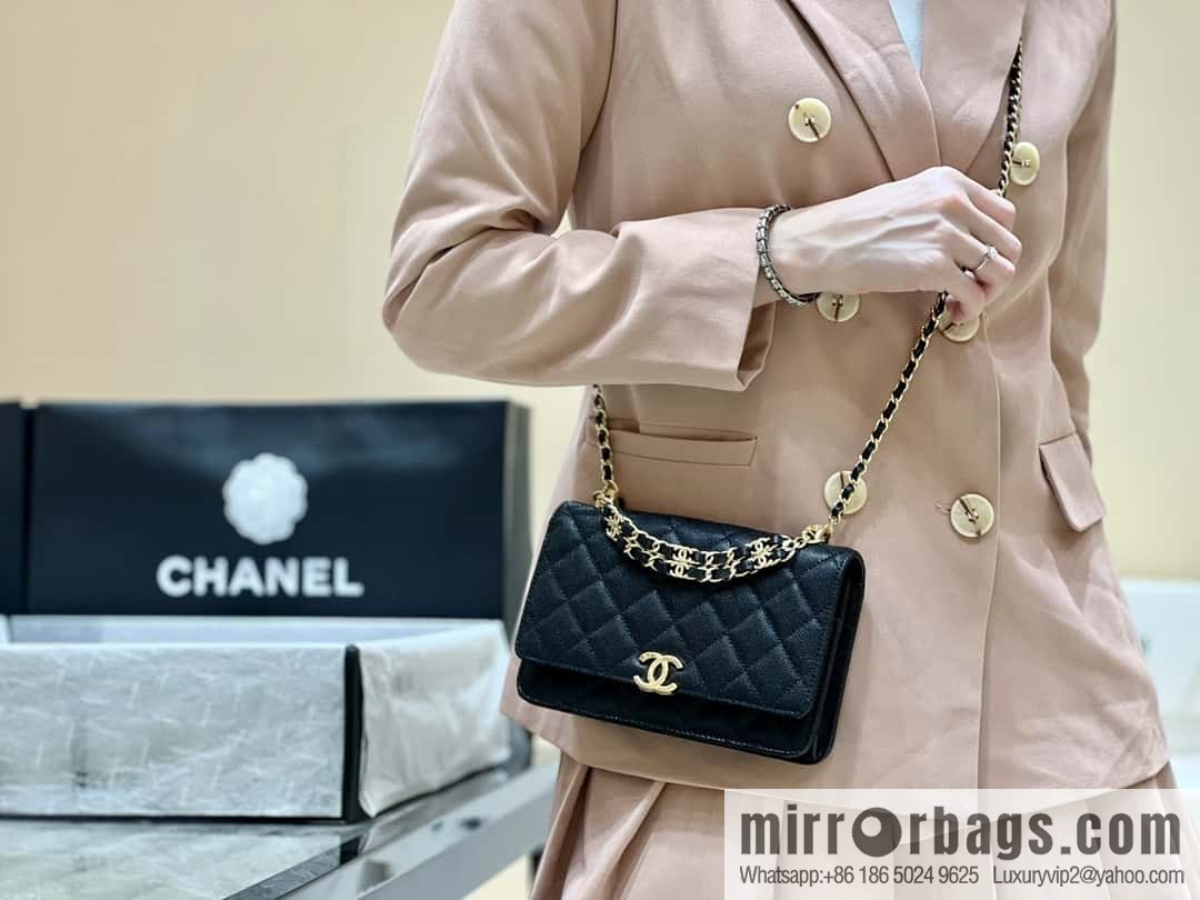 CHANEL 22k autumn and winter high-end ready-to-wear collection, lychee leather woc AP3019 black