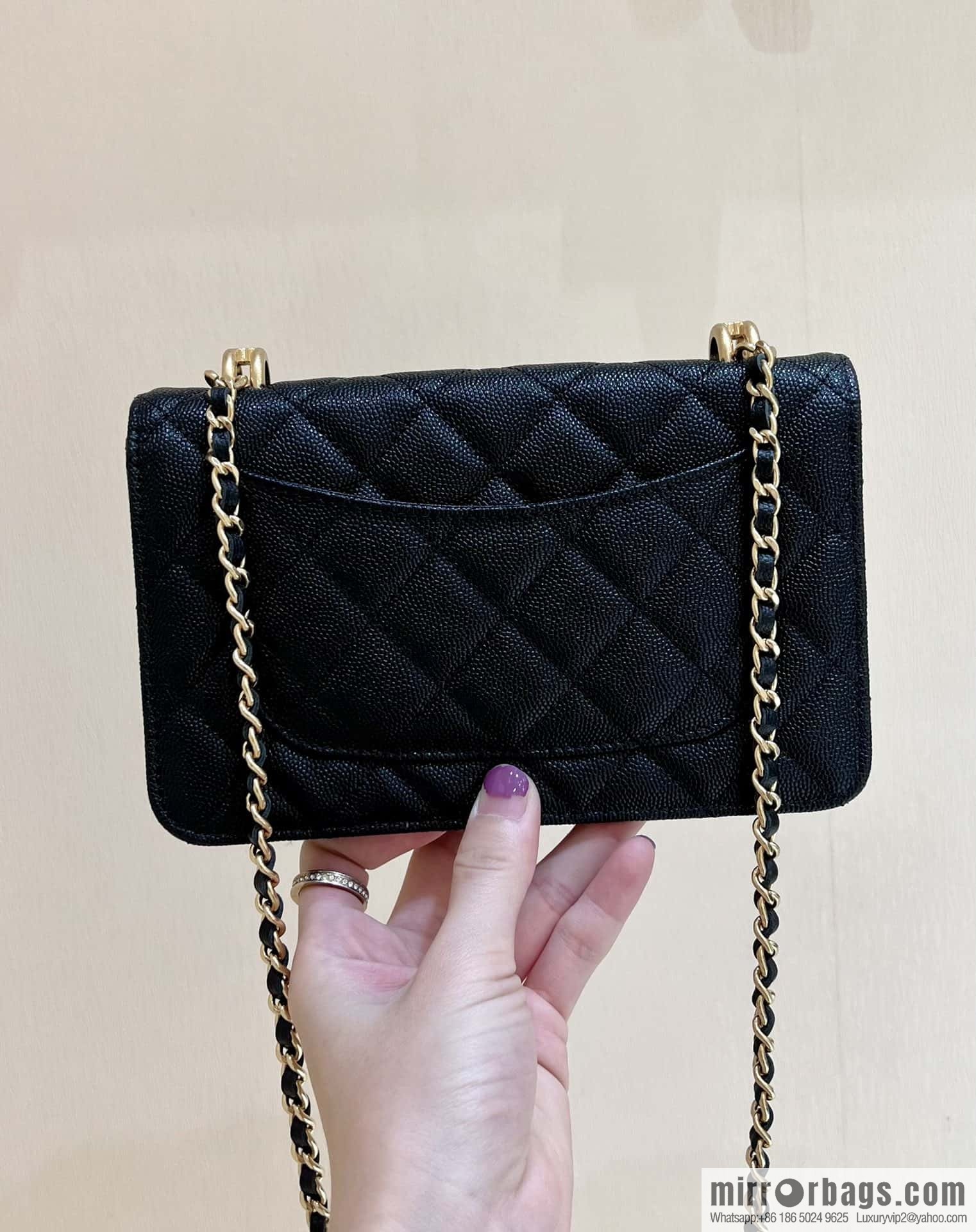 CHANEL 22k autumn and winter high-end ready-to-wear collection, lychee leather woc AP3019 black