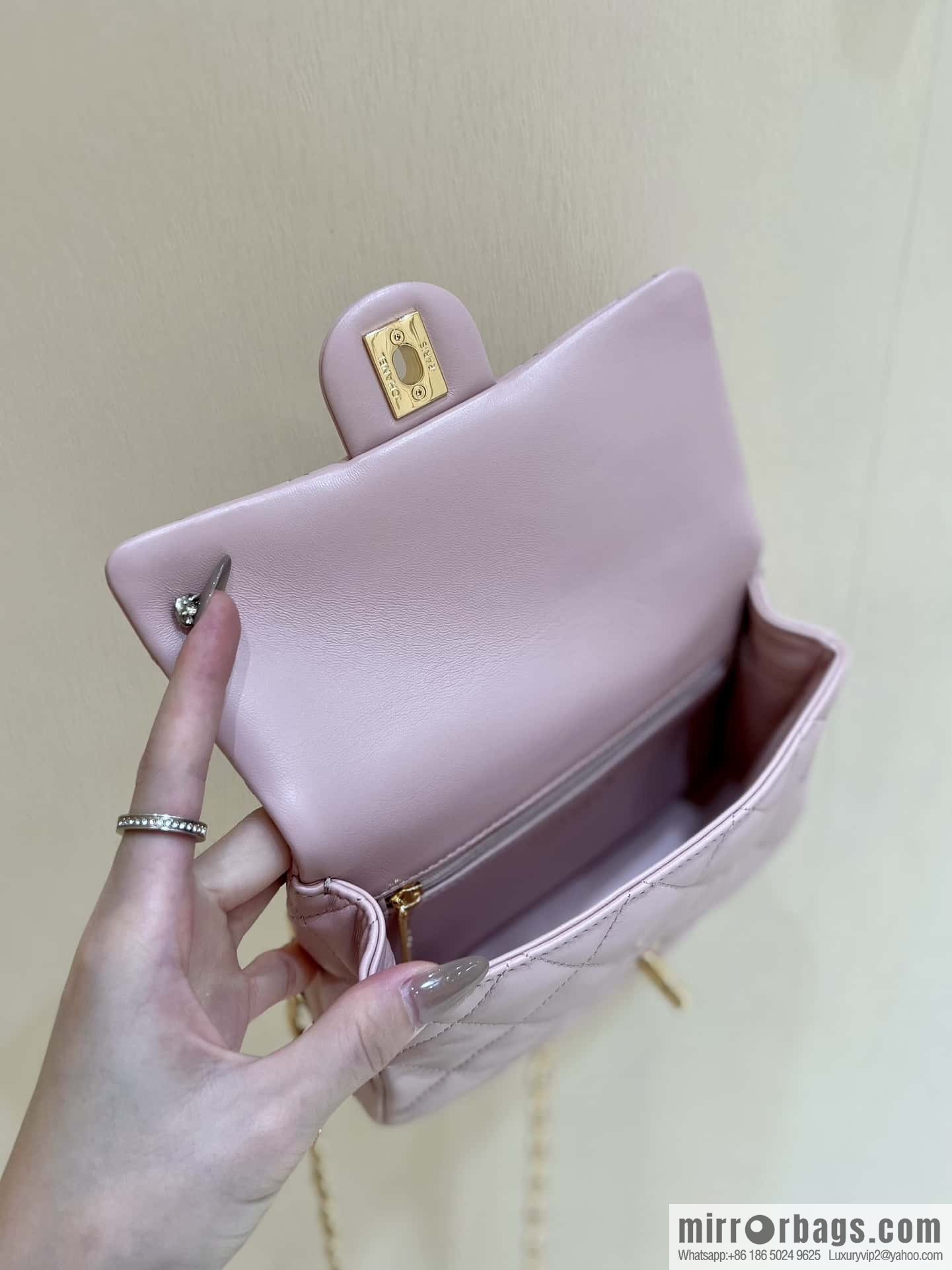 CHANEL 23S spring/summer series CF handle mini AS4023 pink