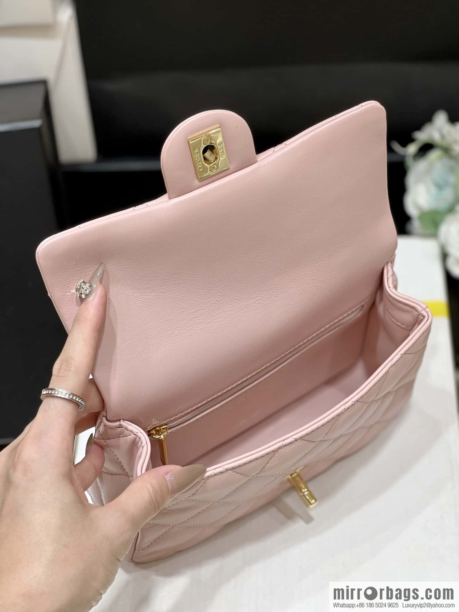 CHANEL 23S spring/summer series CF handle mini AS4023 pink