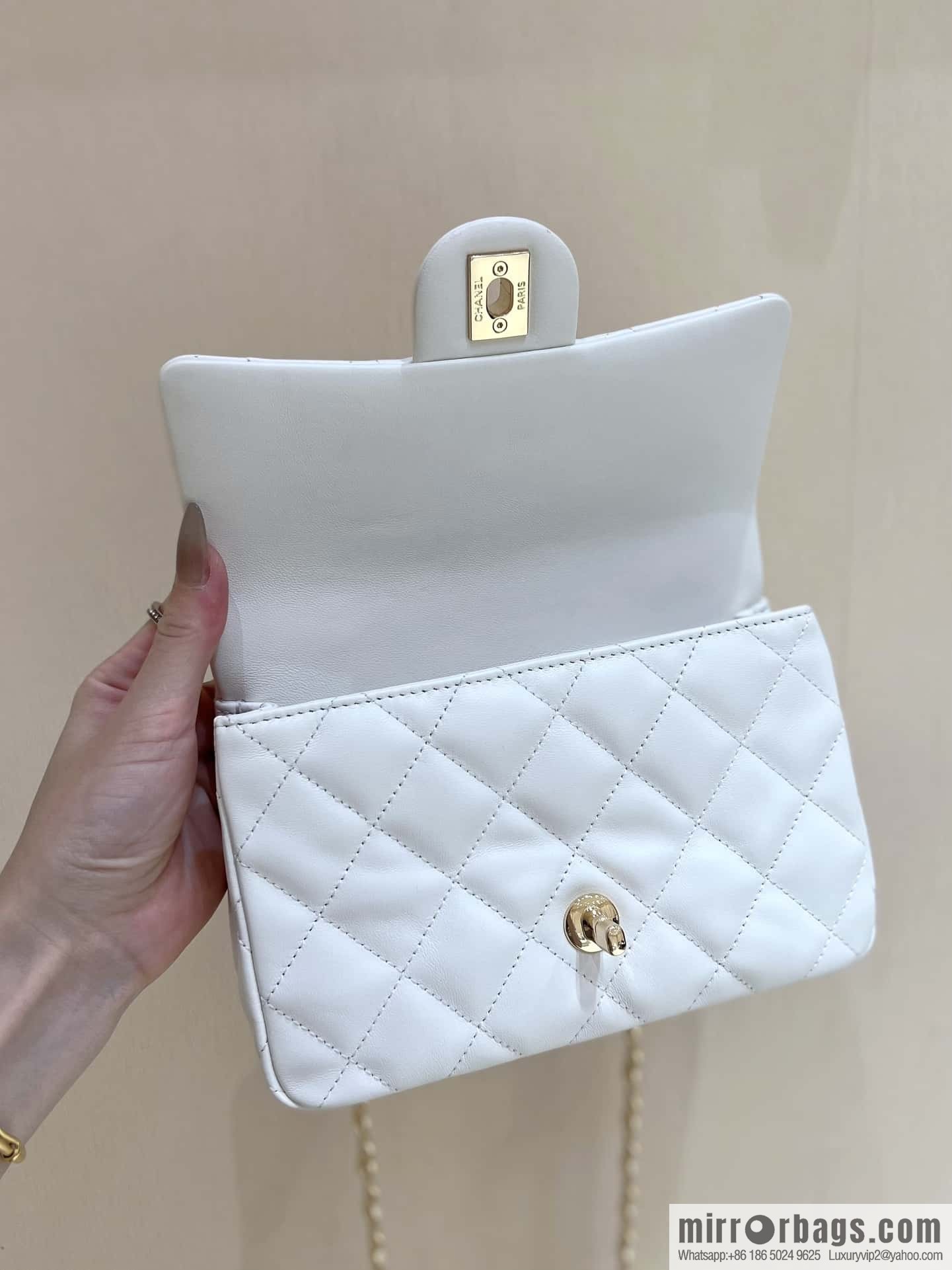 CHANEL 23S spring/summer series CF handle mini AS4023 white