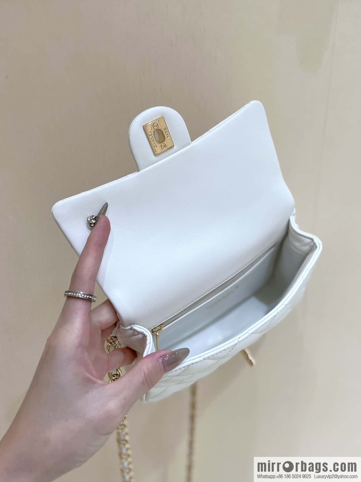 CHANEL 23S spring/summer series CF handle mini AS4023 white