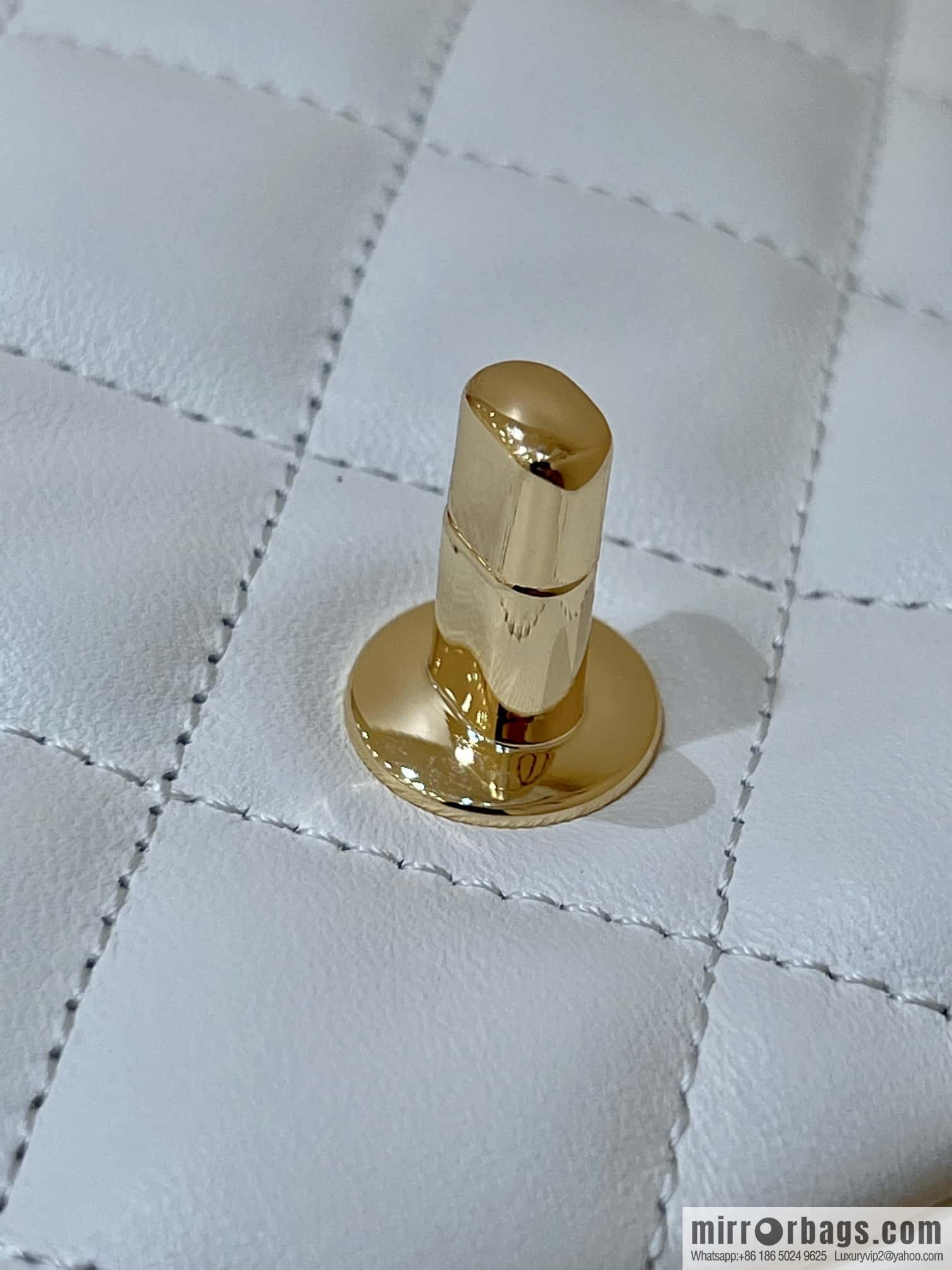 CHANEL 23S spring/summer series CF handle mini AS4023 white