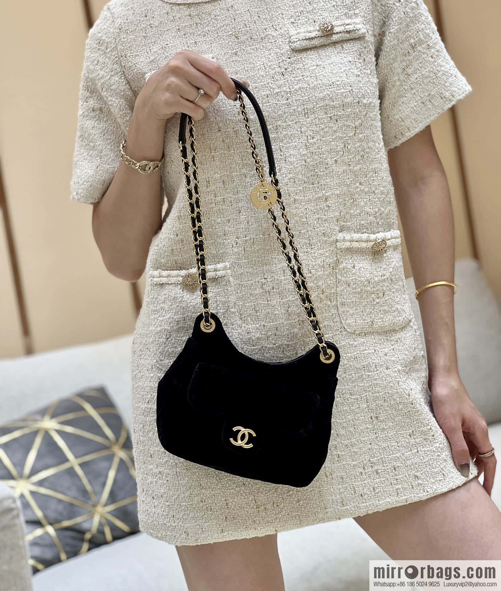 CHANEL 23B Velvet Tmall Genie AS4323 black