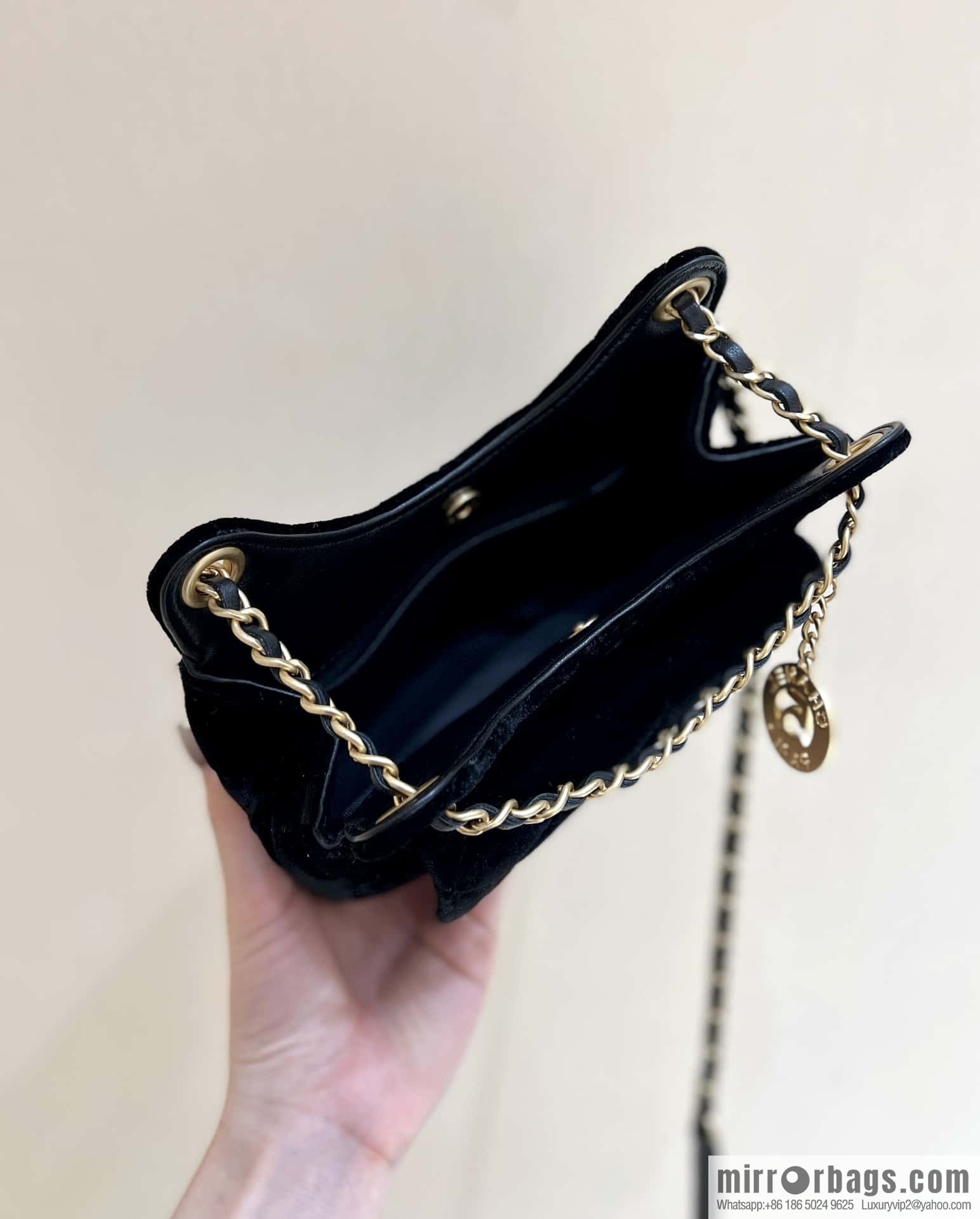 CHANEL 23B Velvet Tmall Genie AS4323 black