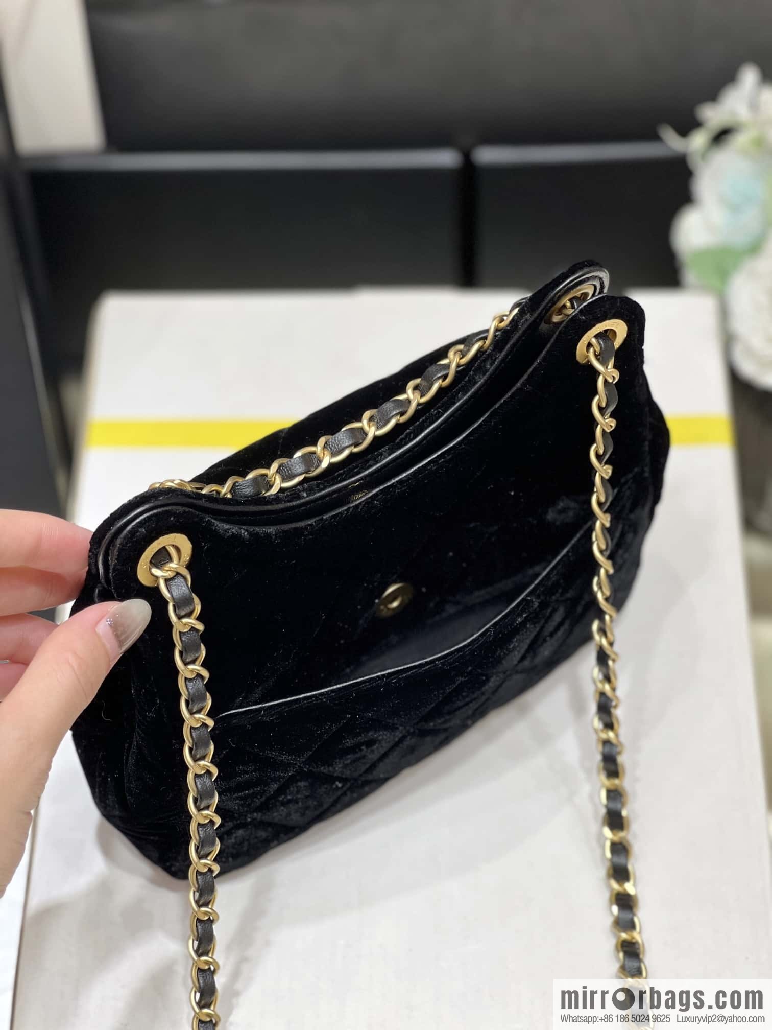 CHANEL 23B Velvet Tmall Genie AS4323 black