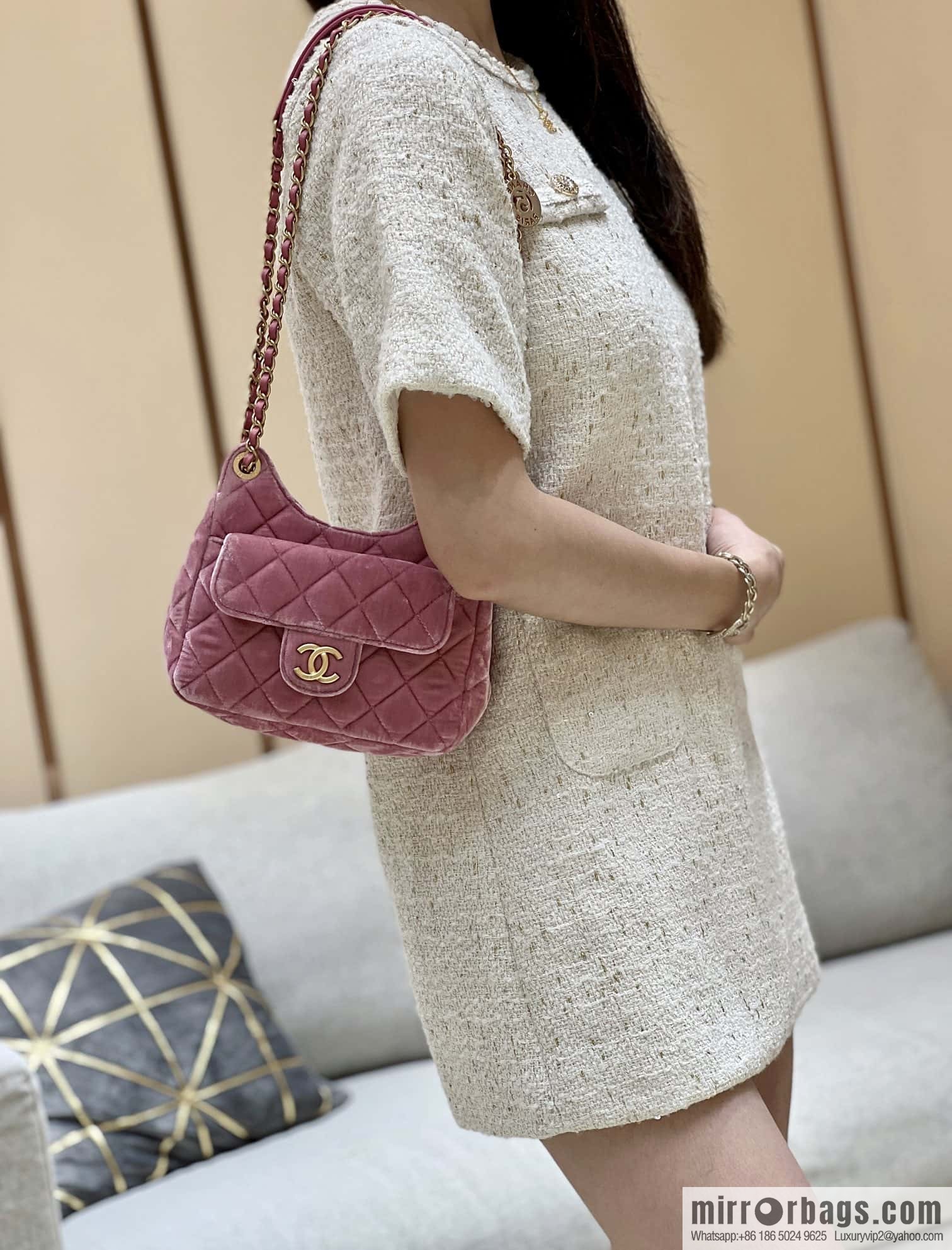 CHANEL 23B Velvet Tmall Genie AS4323 pink