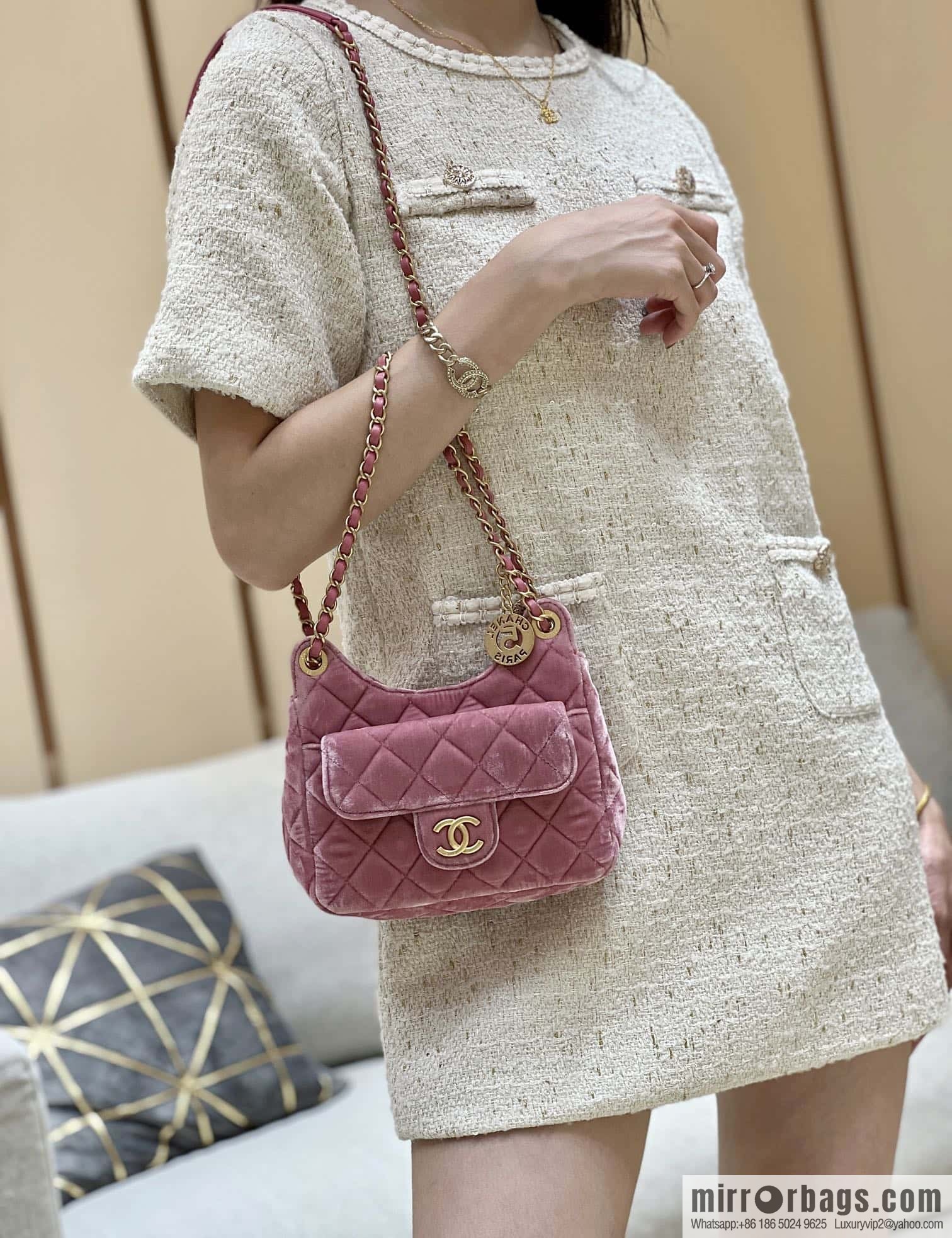 CHANEL 23B Velvet Tmall Genie AS4323 pink
