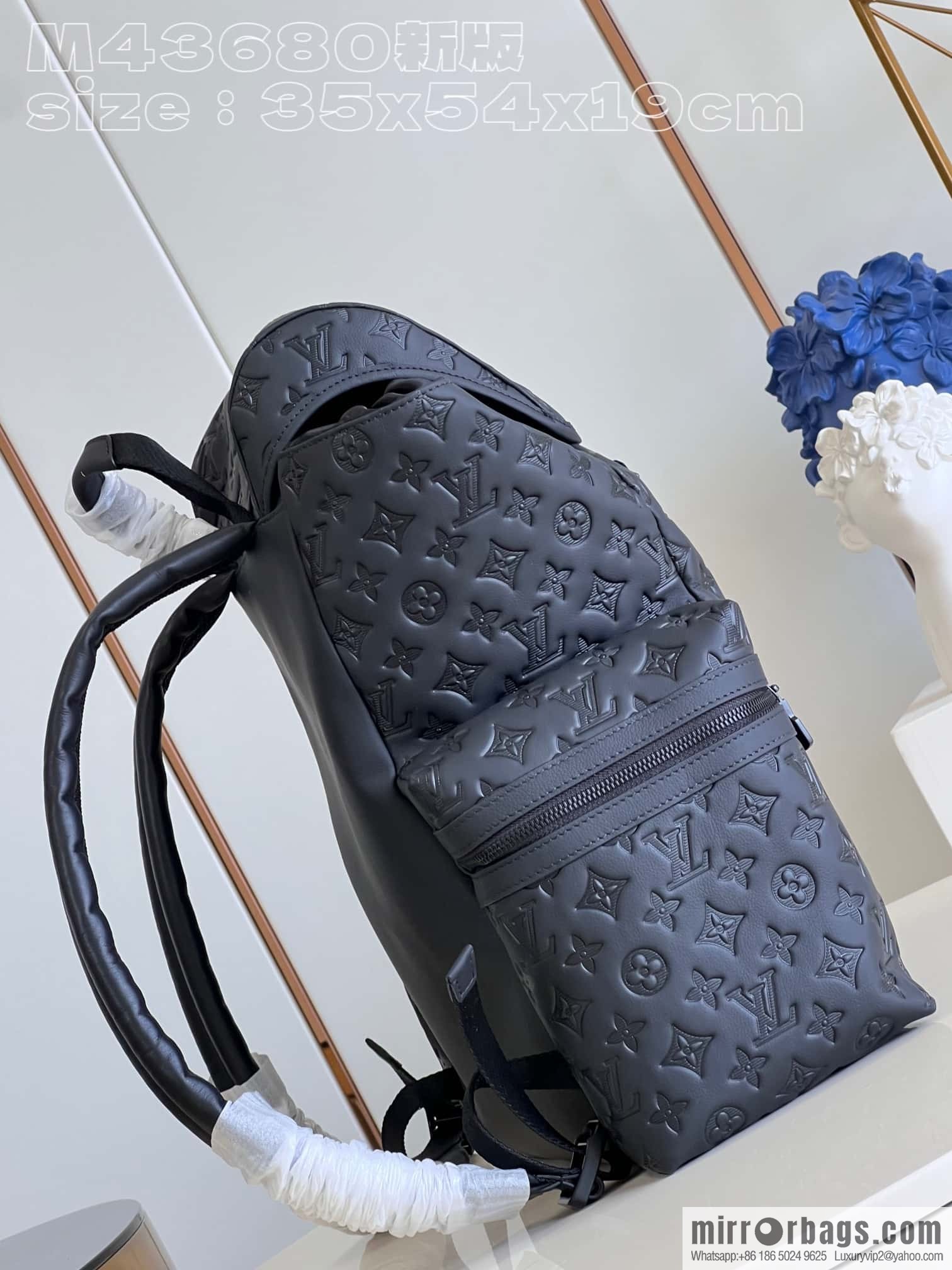 LV M43680 TREKKING backpack