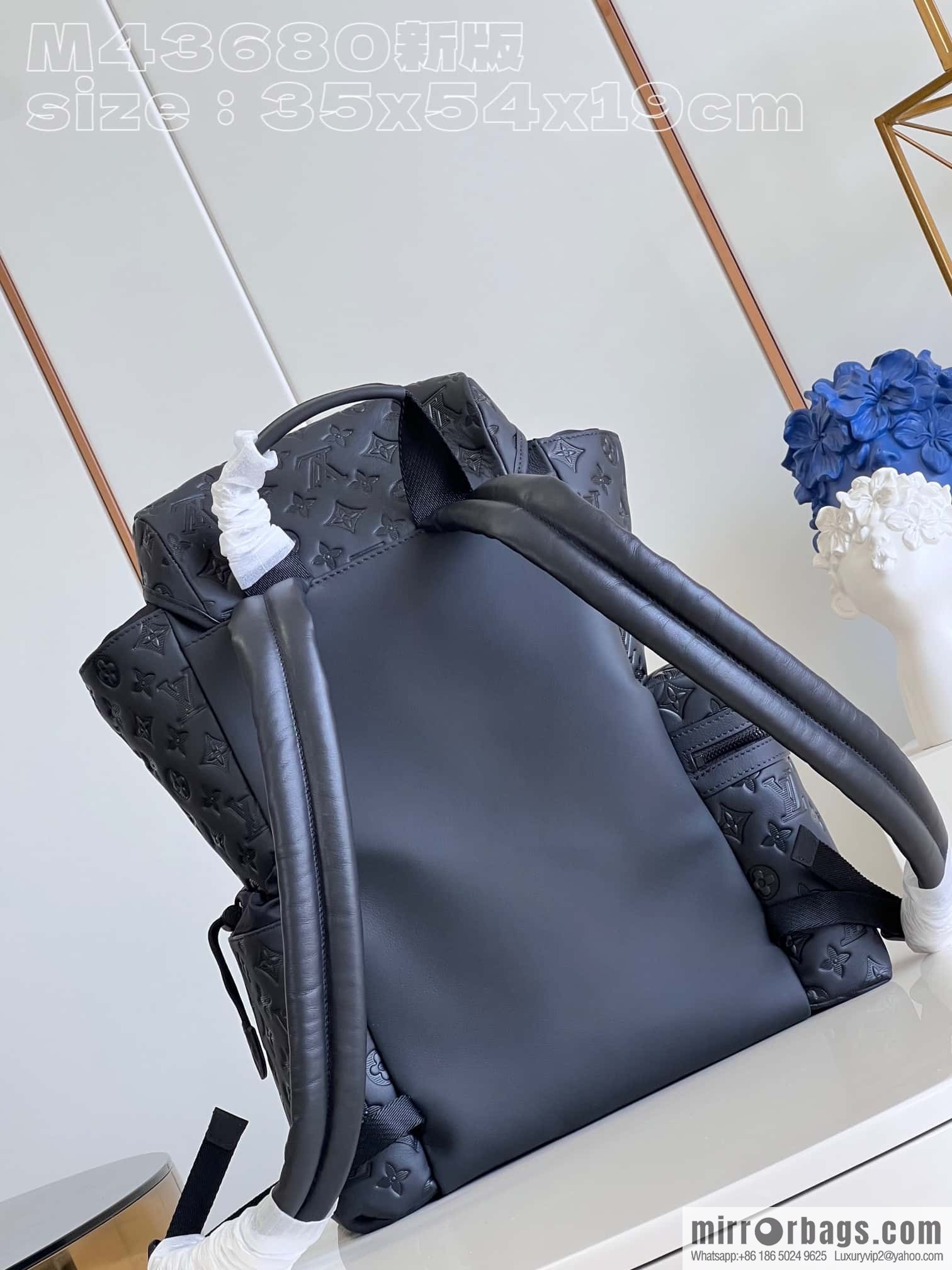 LV M43680 TREKKING backpack