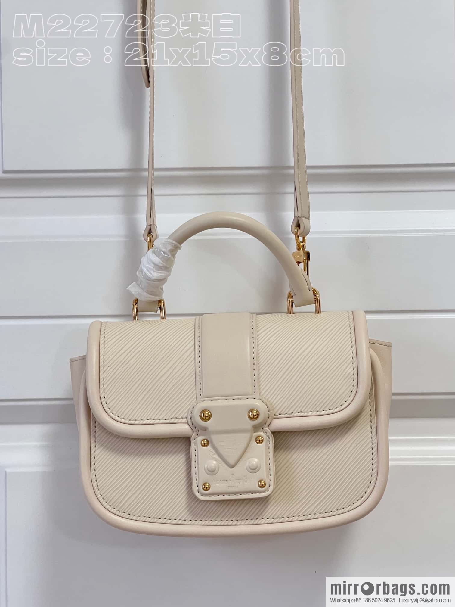 LV M22720 HIDE AND SEEK BAG