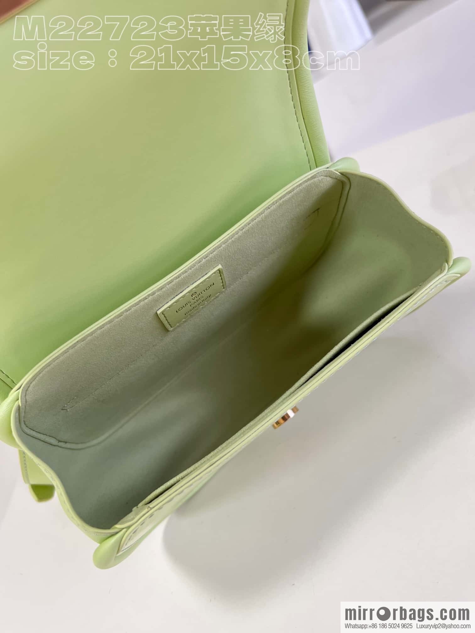 LV M22725 HIDE AND SEEK BAG