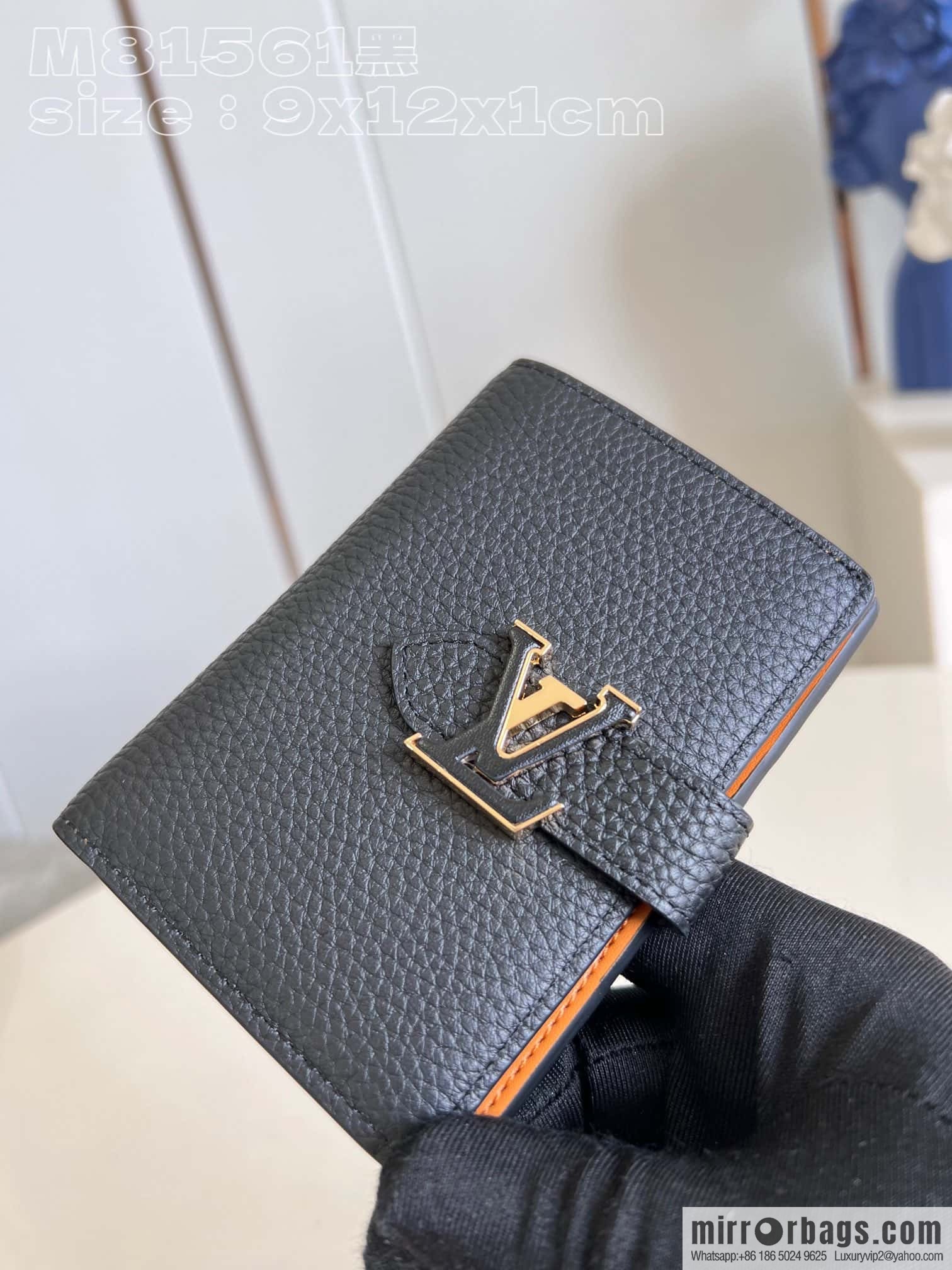 M81561 LV VERTICAL short wallet