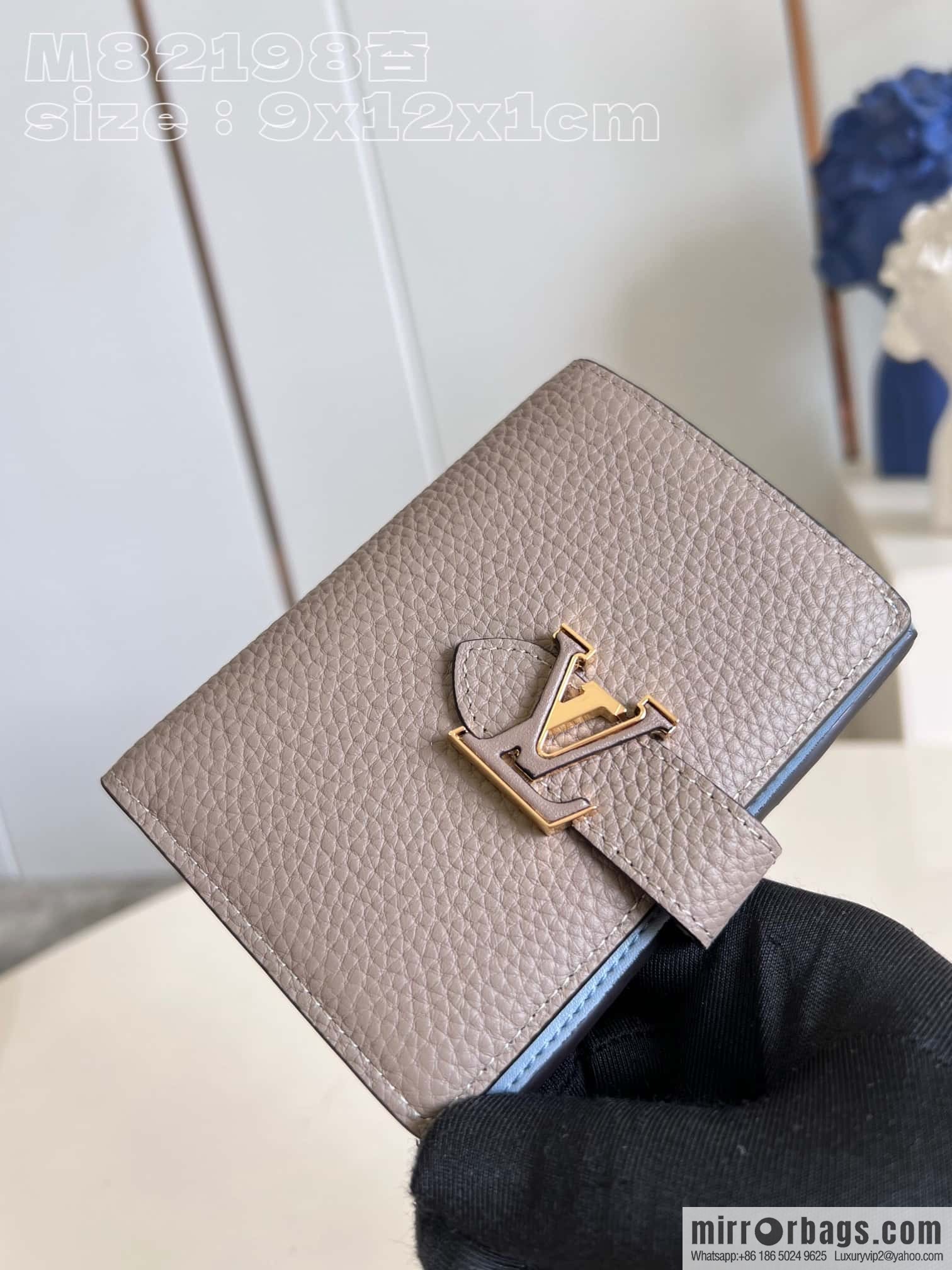M82198 LV VERTICAL short wallet