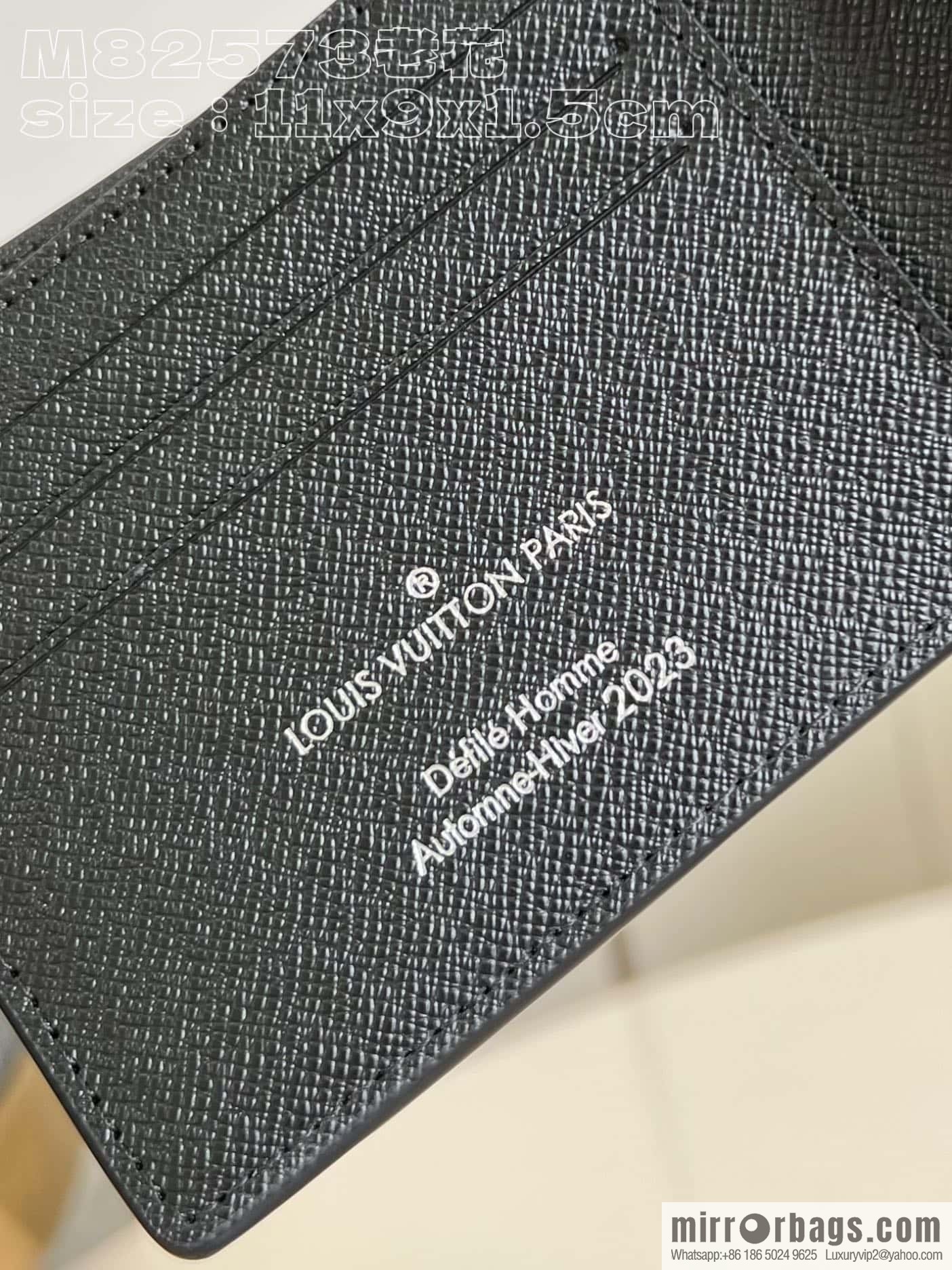 LV M82573 Multiple Wallets