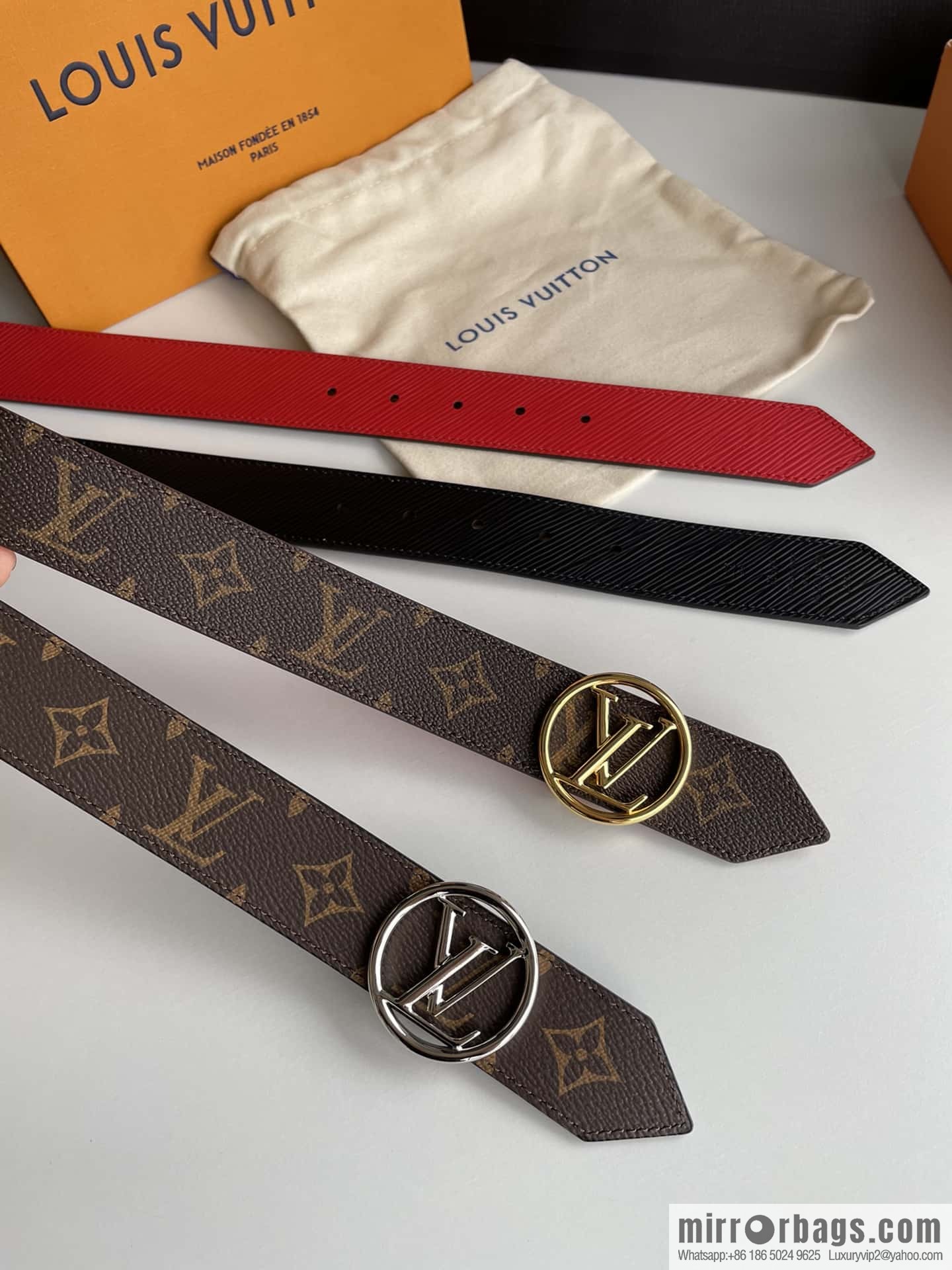 LV/Louis Vuitton, Gold Classic Round LV Buckle, Ladies LV Circle 35mm Double Sided Belt