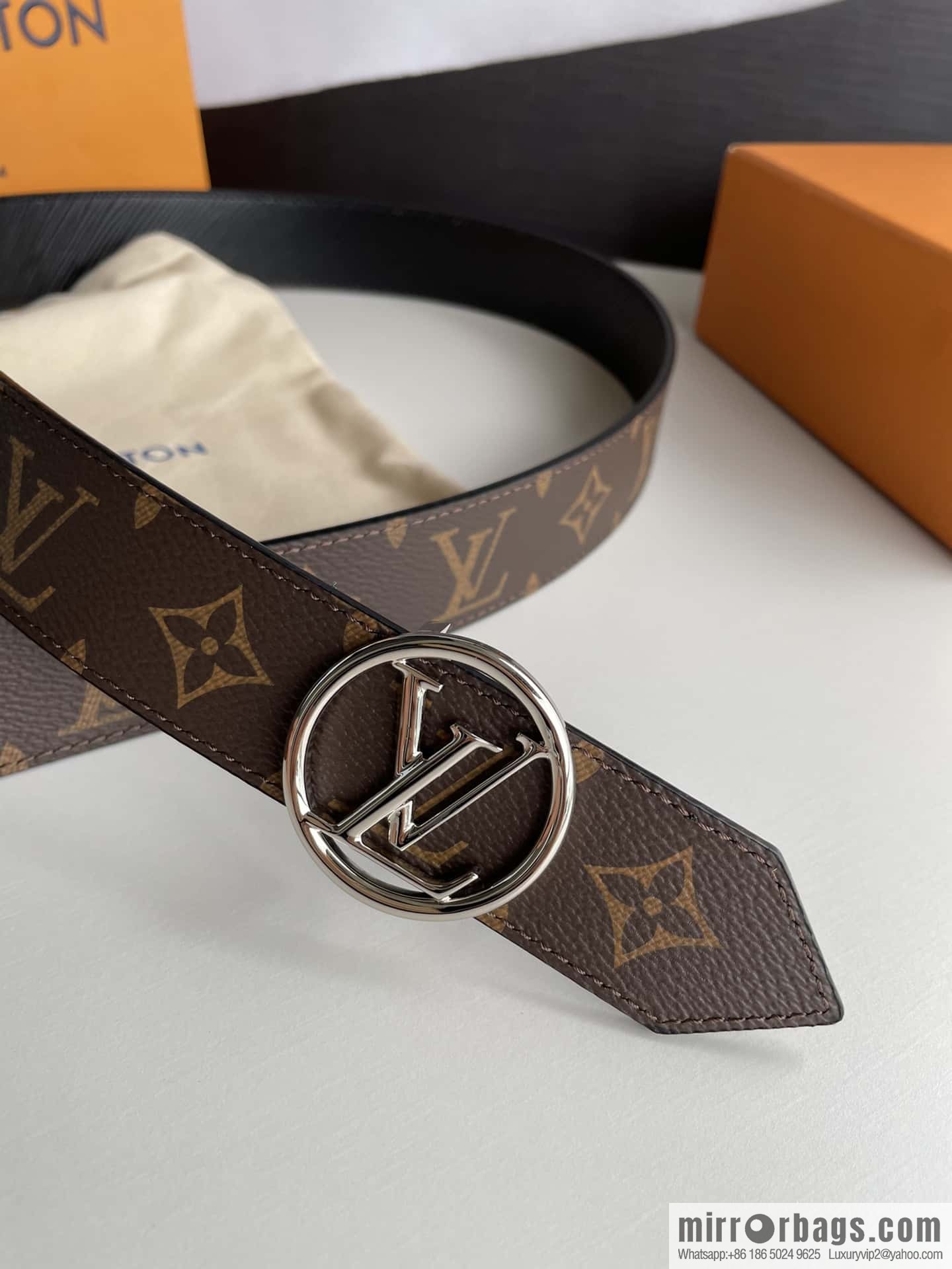 LV/Louis Vuitton, Gold Classic Round LV Buckle, Ladies LV Circle 35mm Double Sided Belt