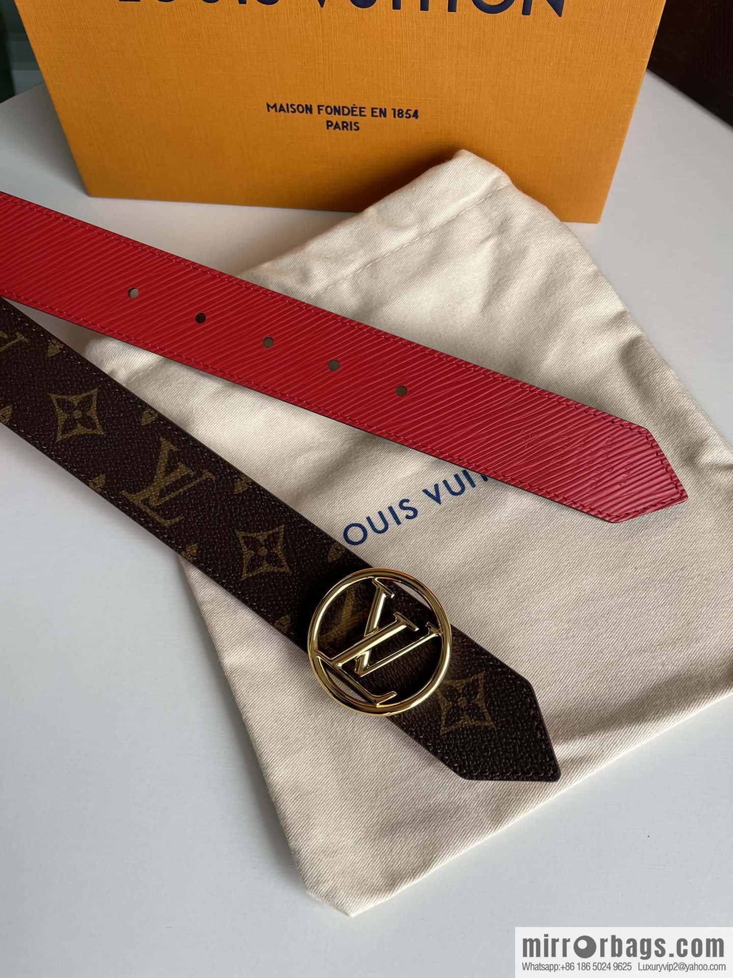 LV/Louis Vuitton, Gold Classic Round LV Buckle, Ladies LV Circle 35mm Double Sided Belt