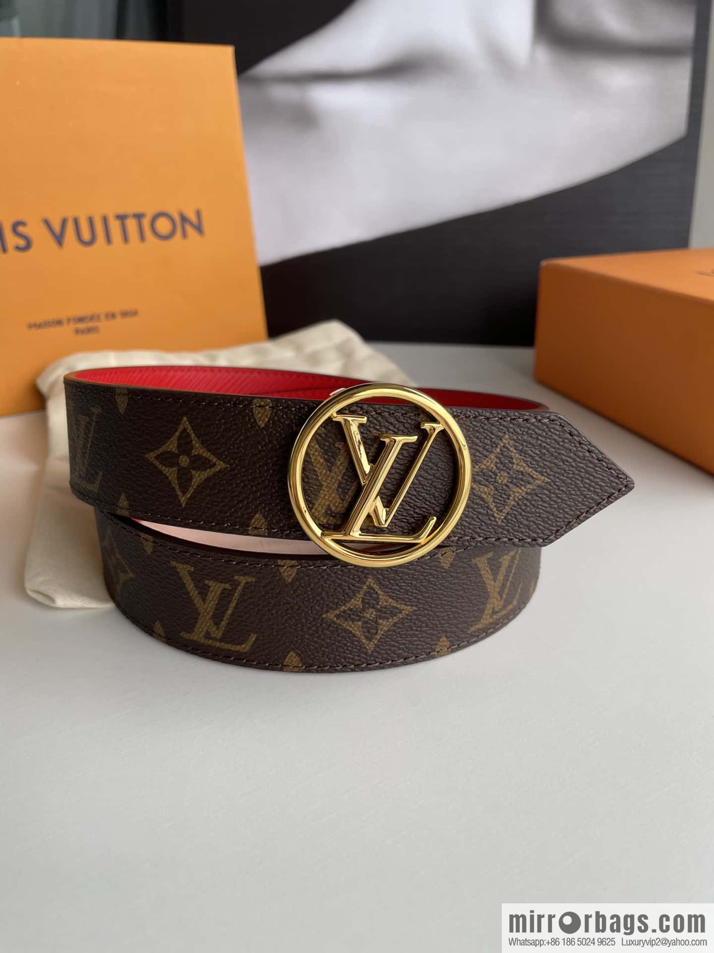 LV/Louis Vuitton, Gold Classic Round LV Buckle, Ladies LV Circle 35mm Double Sided Belt