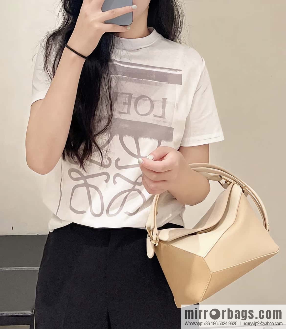 LOEWE Puzzle 24CM bag leather small geometric bag 0681 milk tea color matching