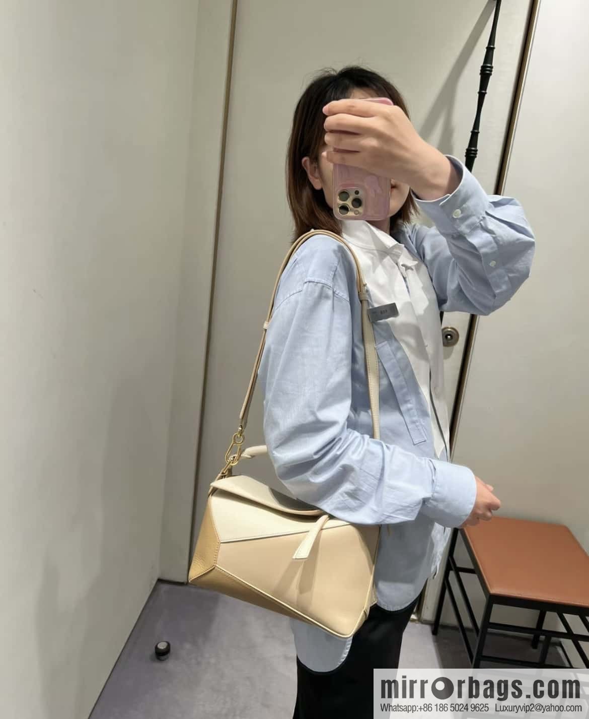 LOEWE Puzzle 24CM bag leather small geometric bag 0681 milk tea color matching