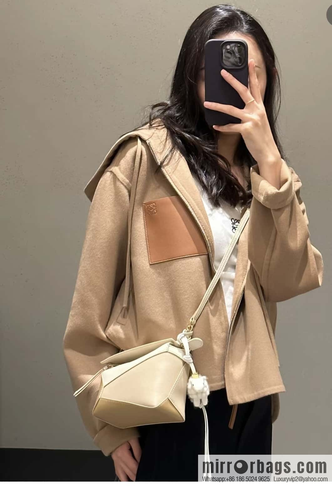 LOEWE Puzzle 24CM bag leather small geometric bag 0681 milk tea color matching