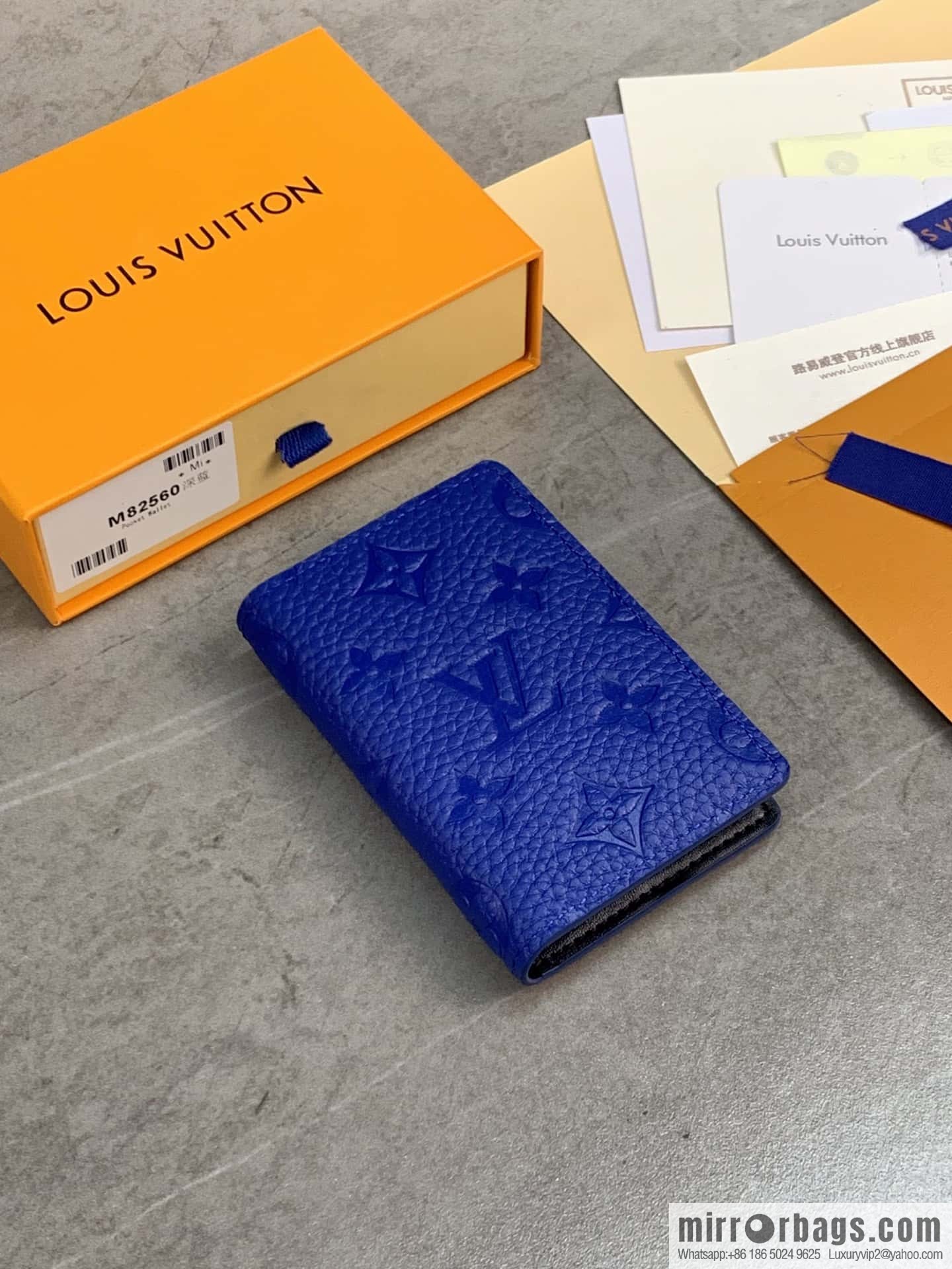 LV M82560 Pocket Organizer