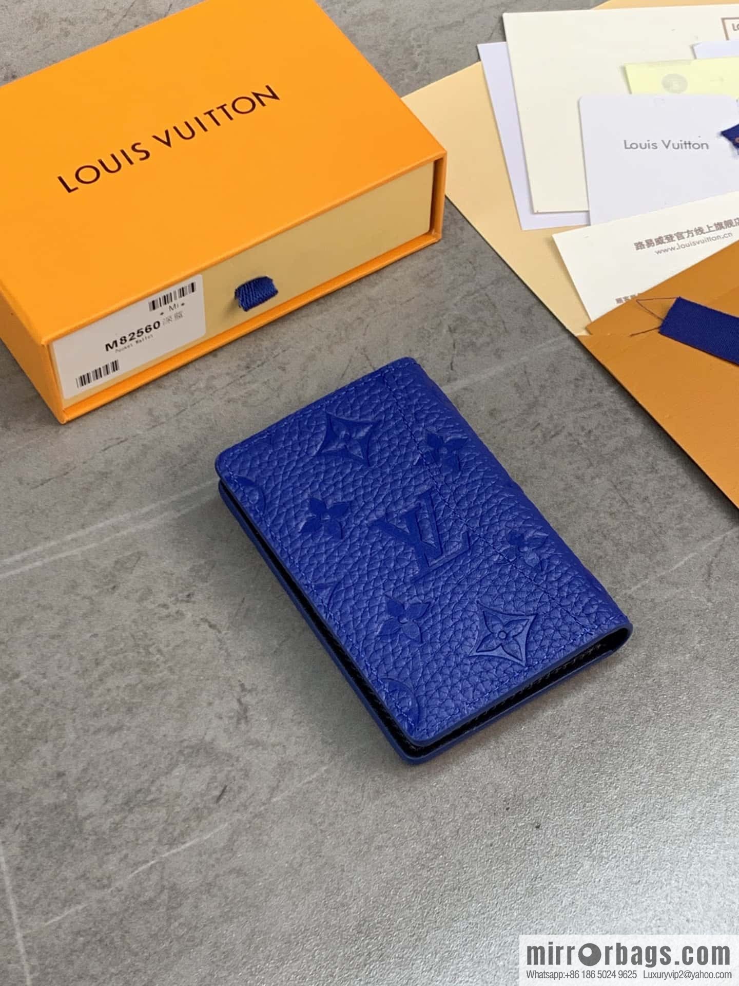 LV M82560 Pocket Organizer