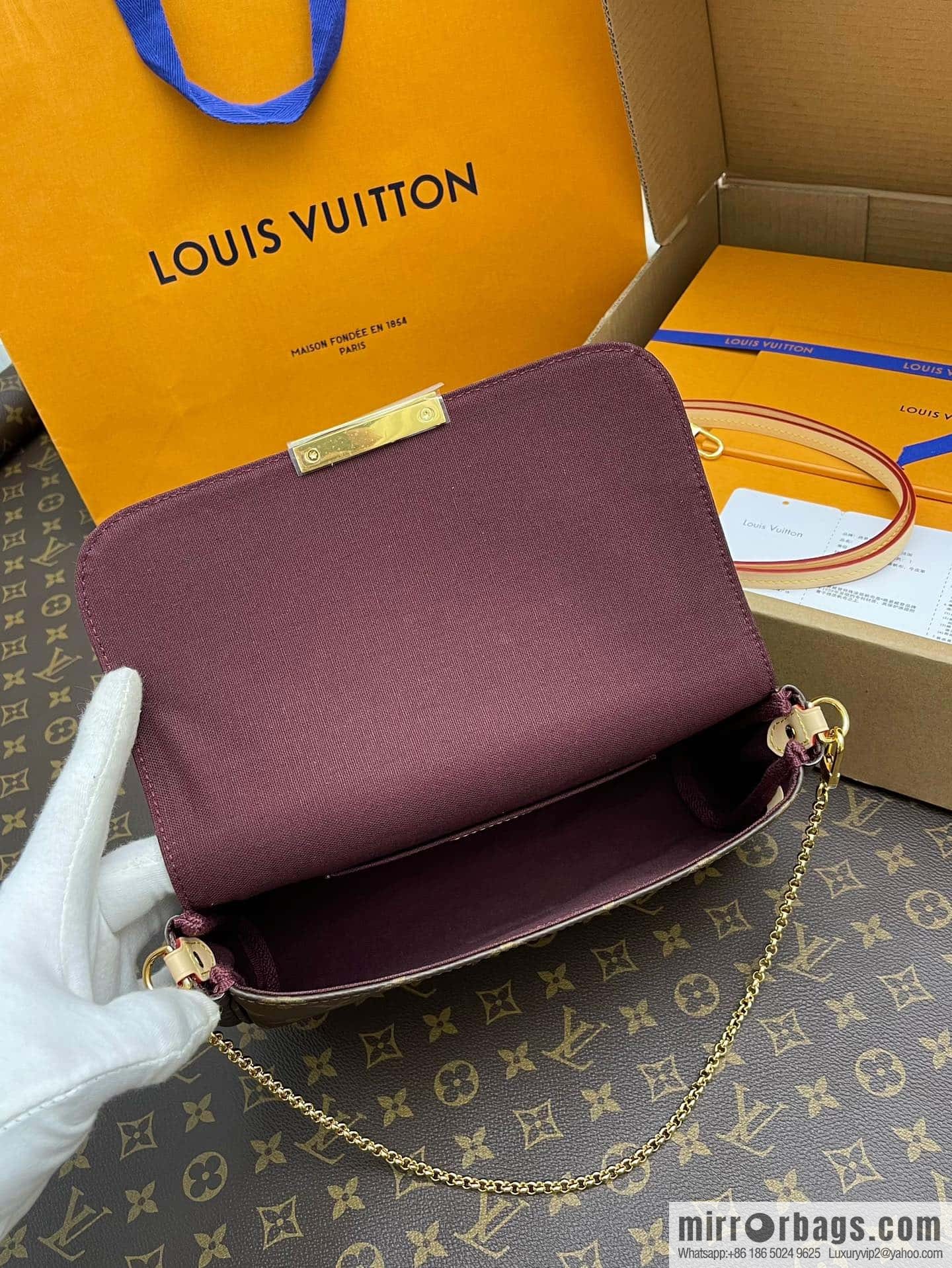 Favorite monogram crossbody bag M40718